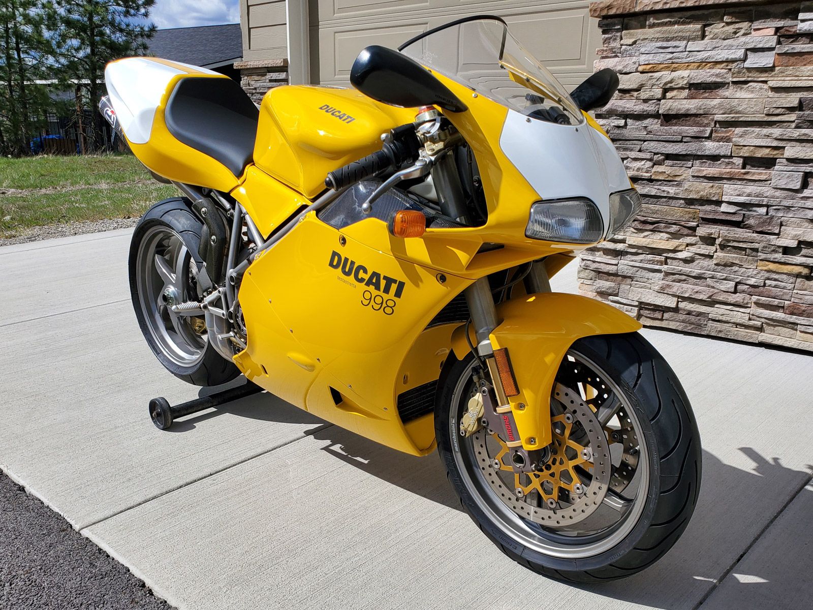 1600x1200 Ducati 998