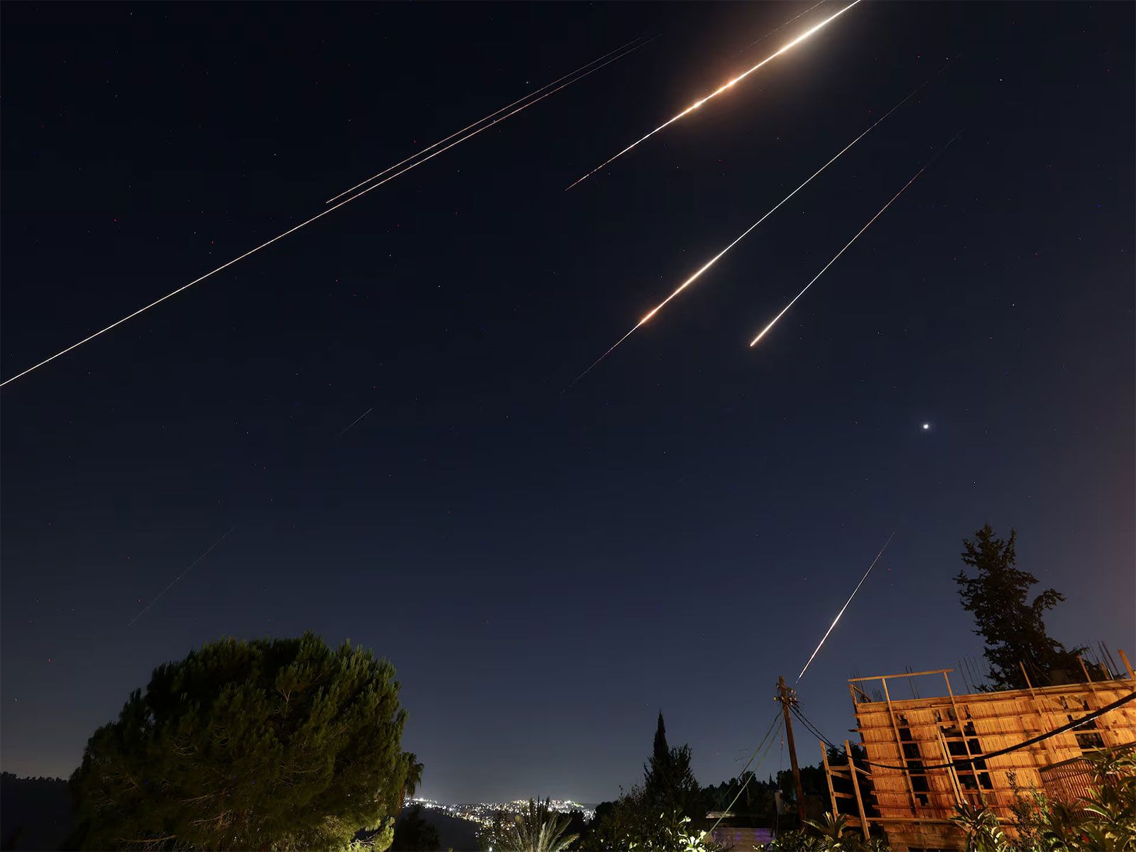1600x1200 Israeli jets obliterate strategic Iranian air defence systems in extensive aerial assault