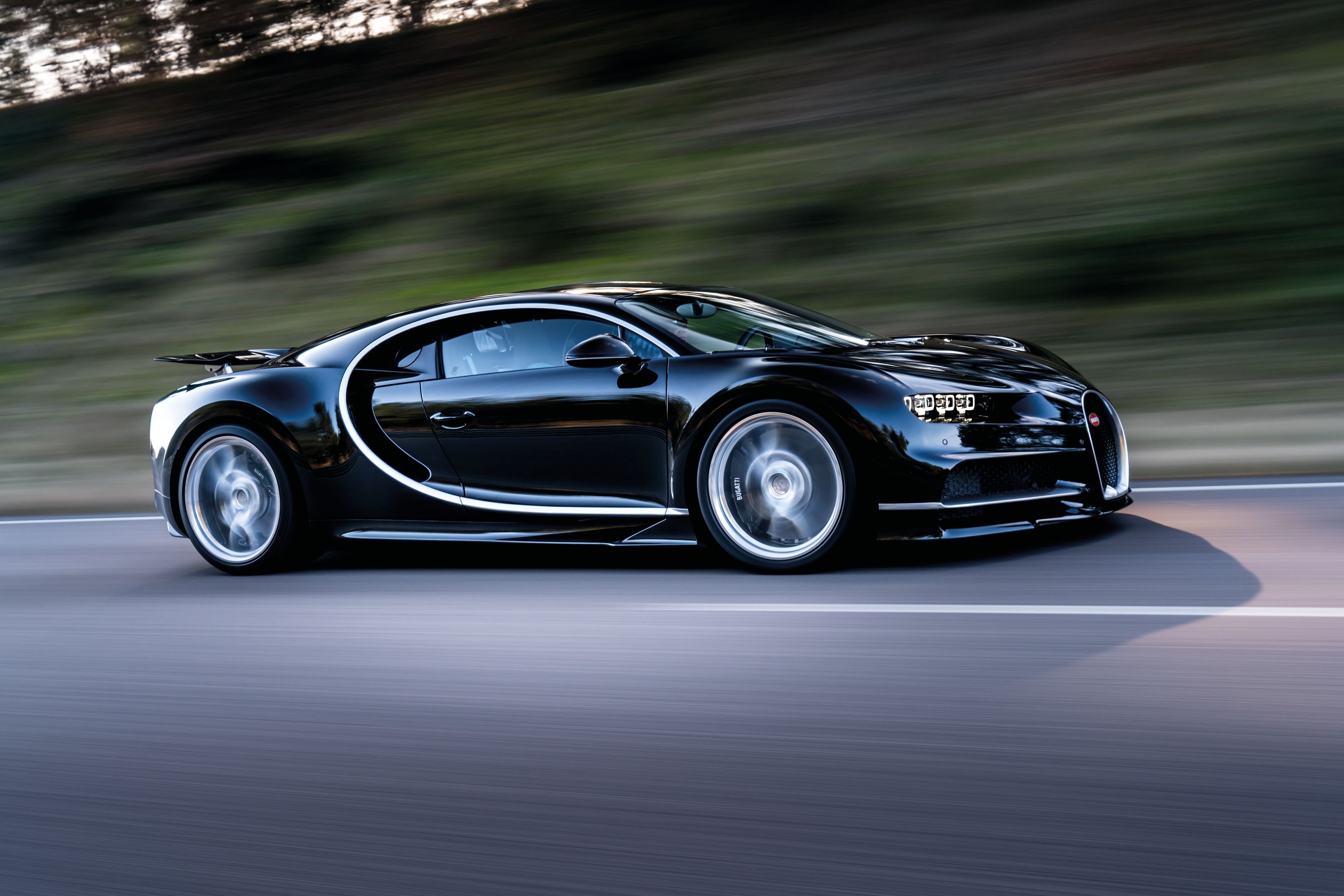 4096x2732 Desktop wallpaper: Cars, Bugatti, Side View, Speed, Chiron 4K free download for PC. 110158