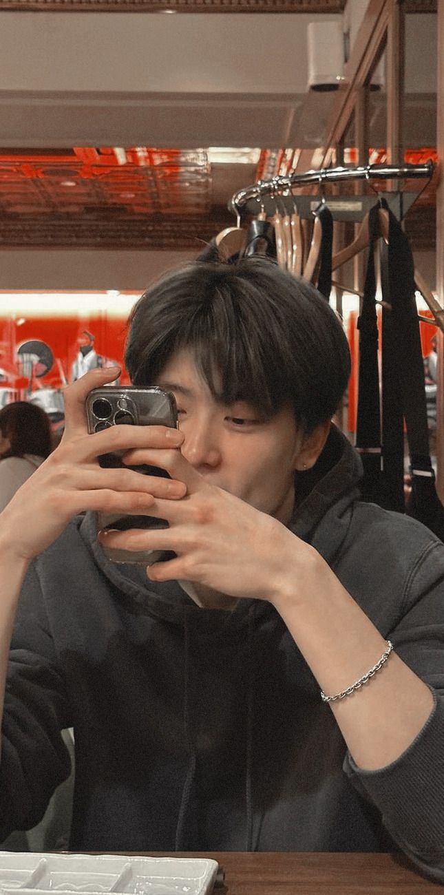645x1300 jaehyun lockscreens! please like or reblog if you