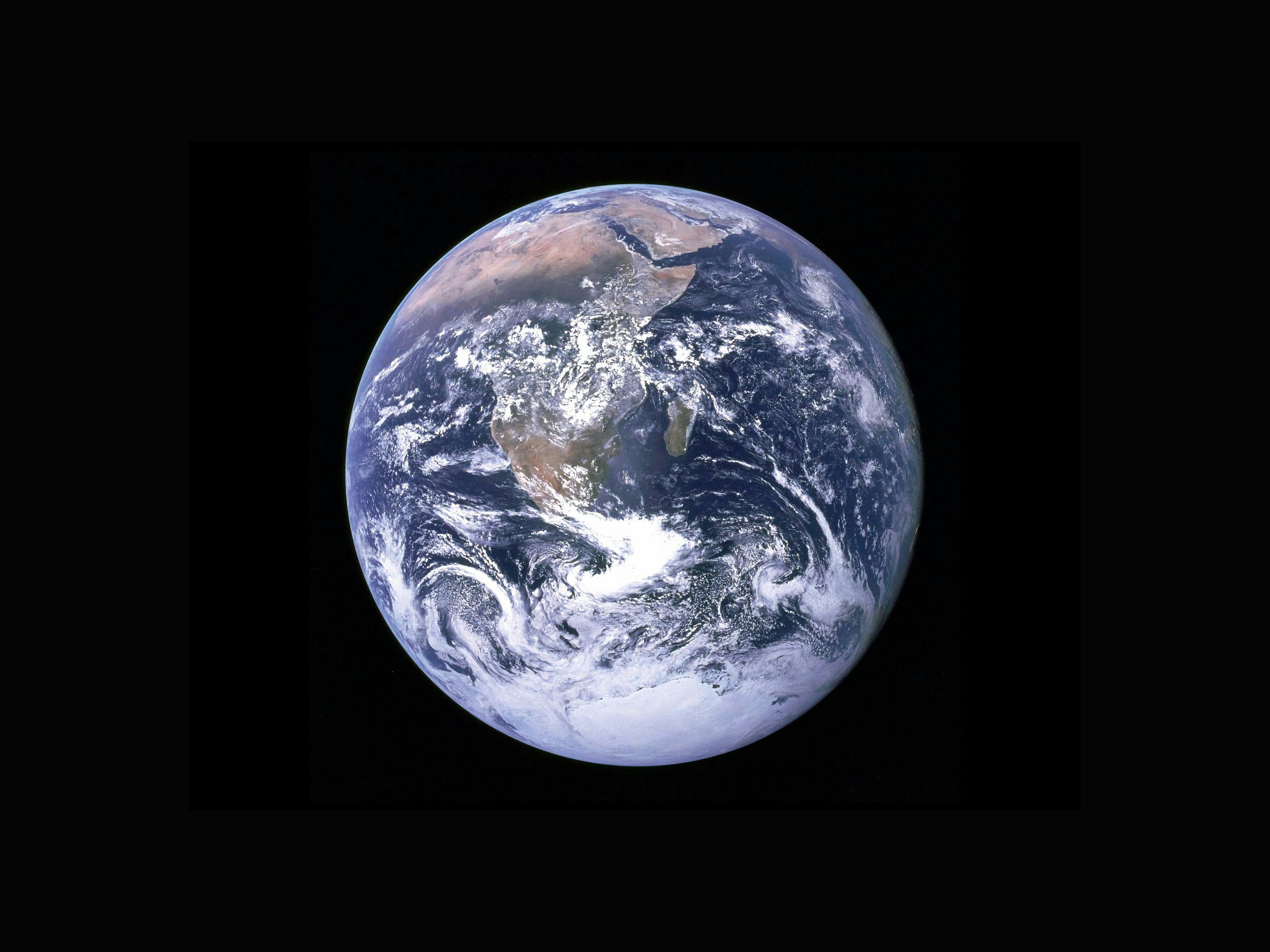 3000x2250 Earth Wallpaper: Free HD Download [4K]