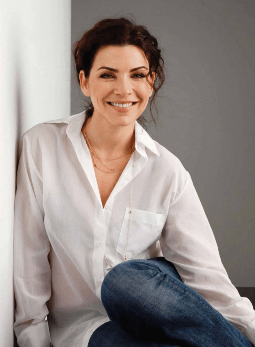 883x1200 Julianna Margulies Wallpaper