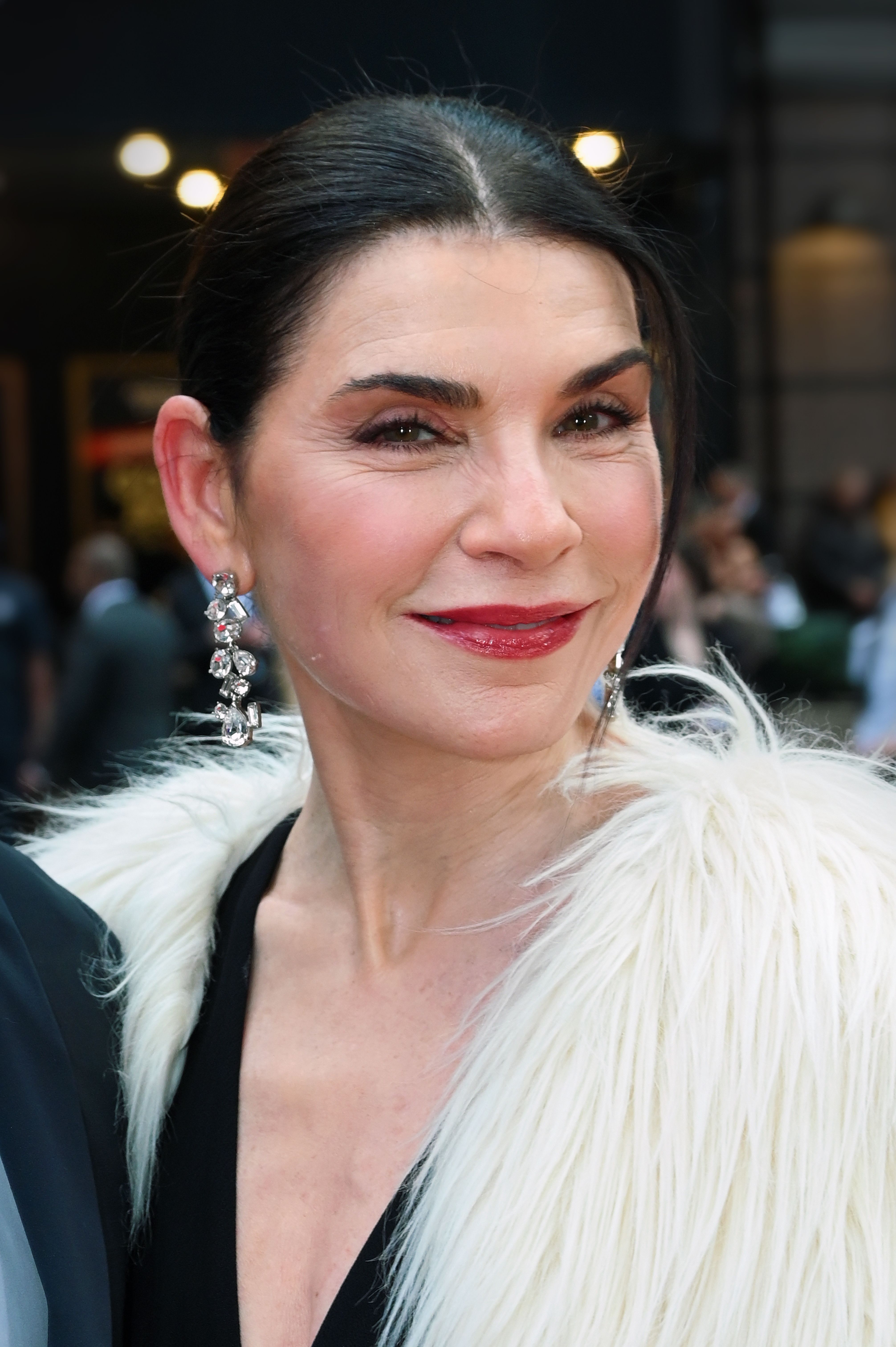 4024x6048 Julianna Margulies