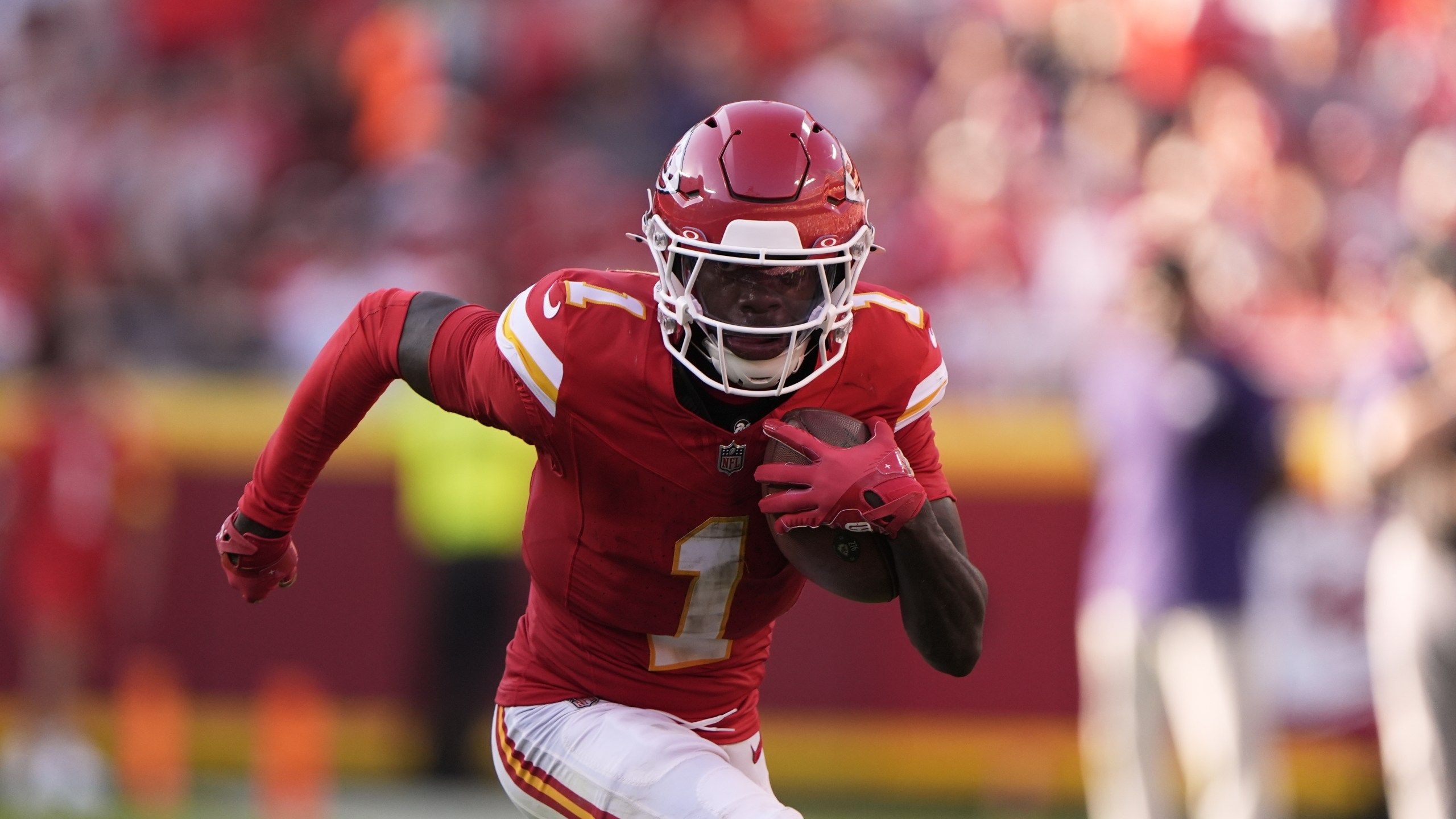 2560x1440 Chiefs WR Xavier Worthy questionable vs, Jaguars with shoulder injury