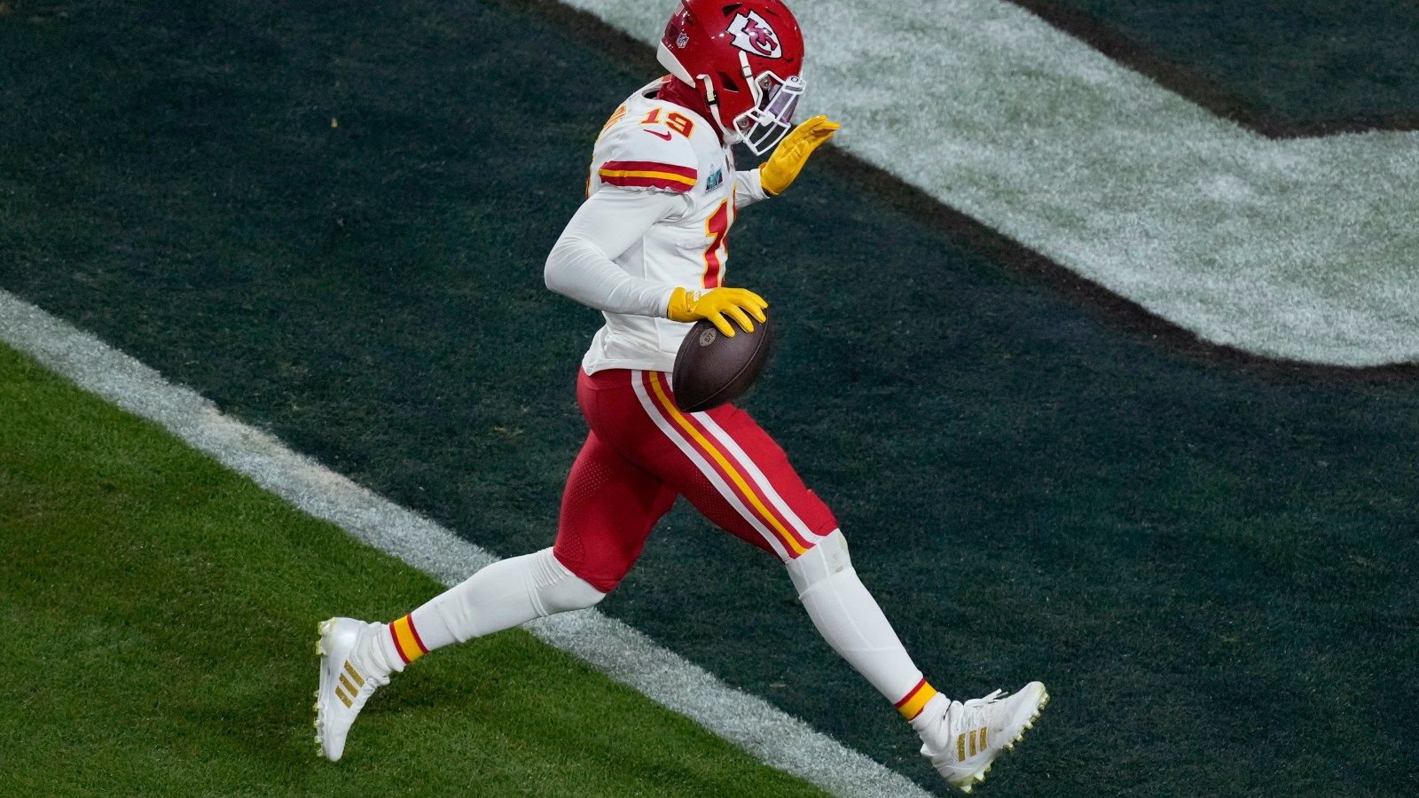 1600x900 Chiefs' Harrison Butker's field goal beats the Birds