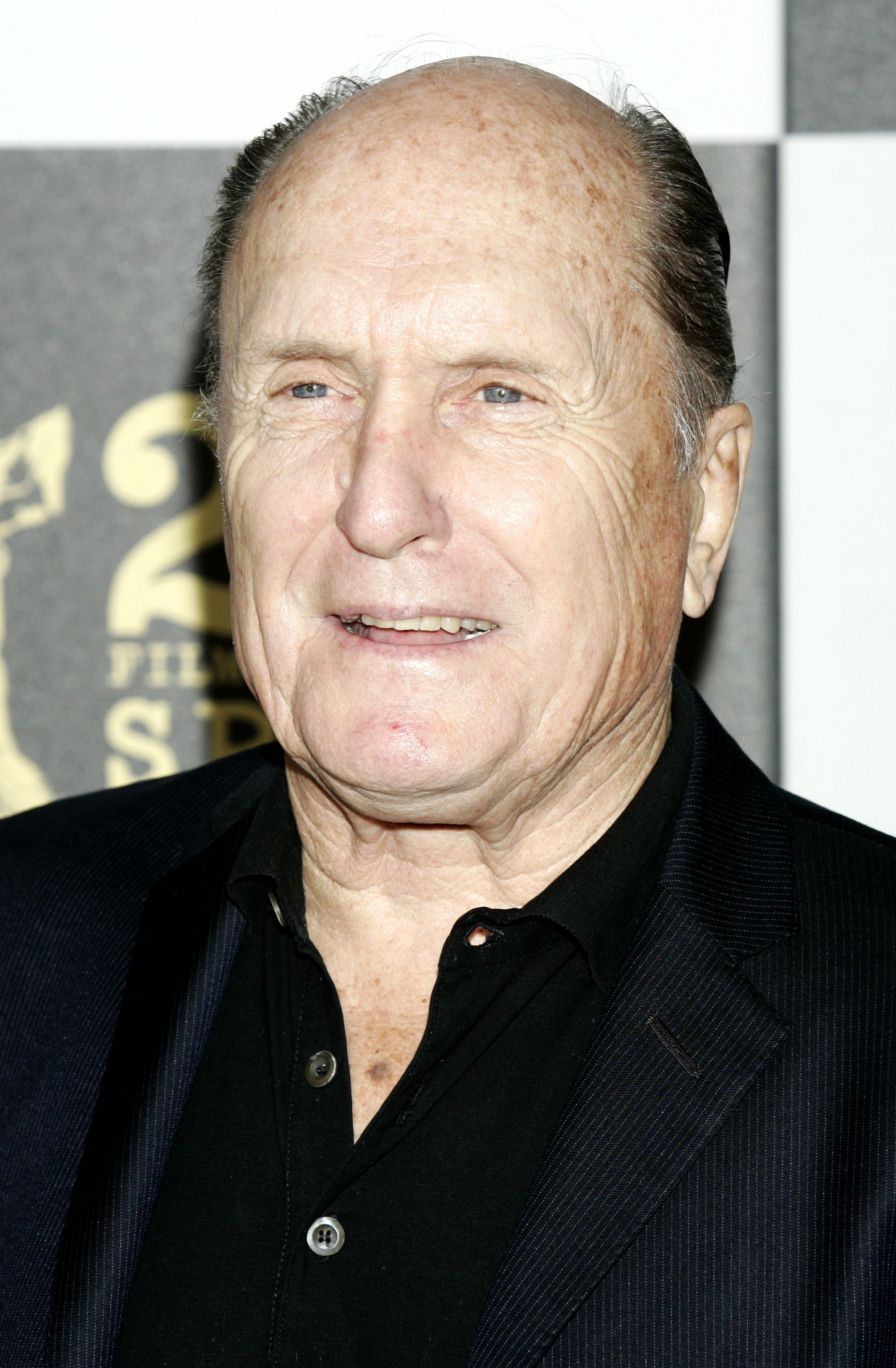 2012x3071 Robert Duvall Wallpaper