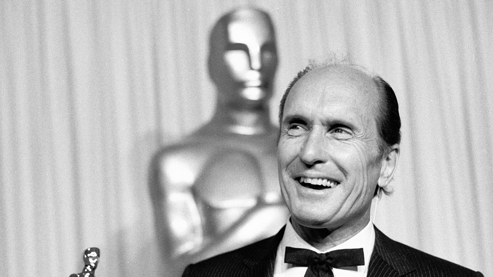 1600x900 Oscar Winning Actor Robert Duvall Dies