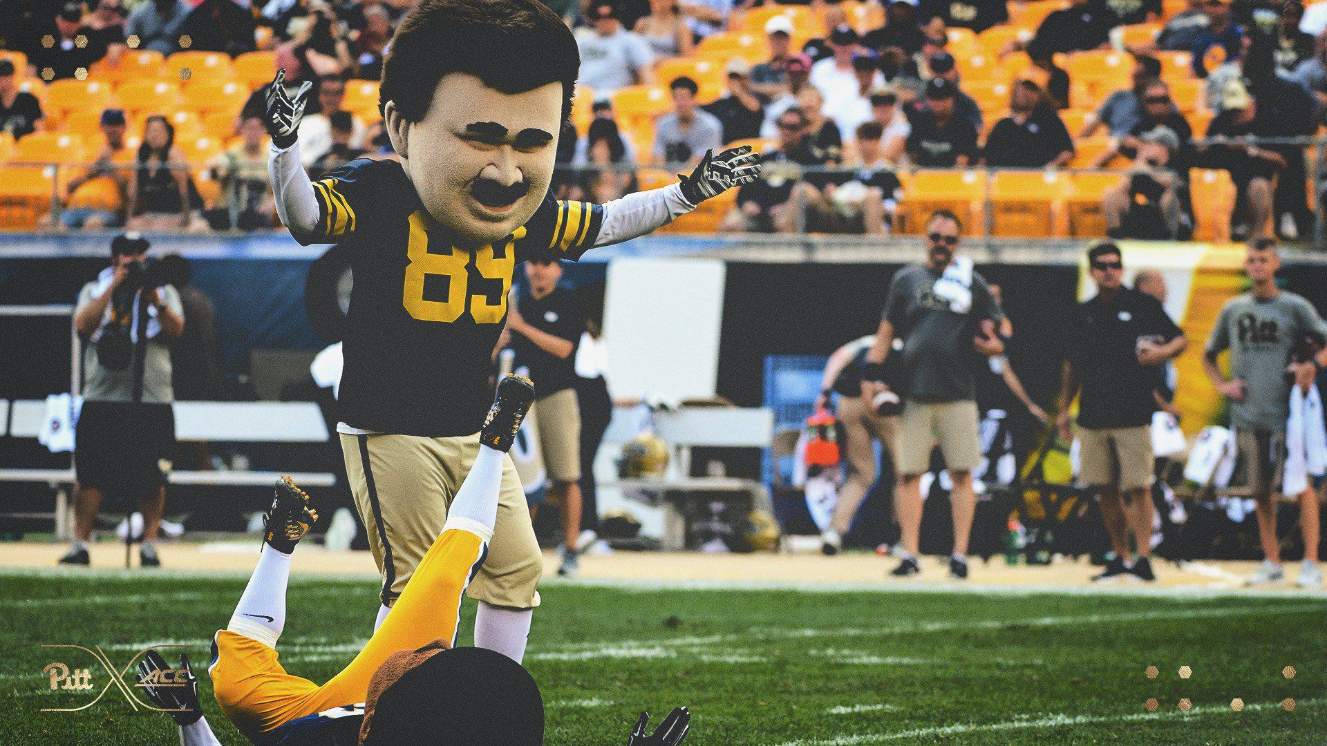 1920x1080 Pitt Panthers on X: IRON Mike Ditka with the Week3⃣win in the Greats Race! #H2P #LockTheGates / X