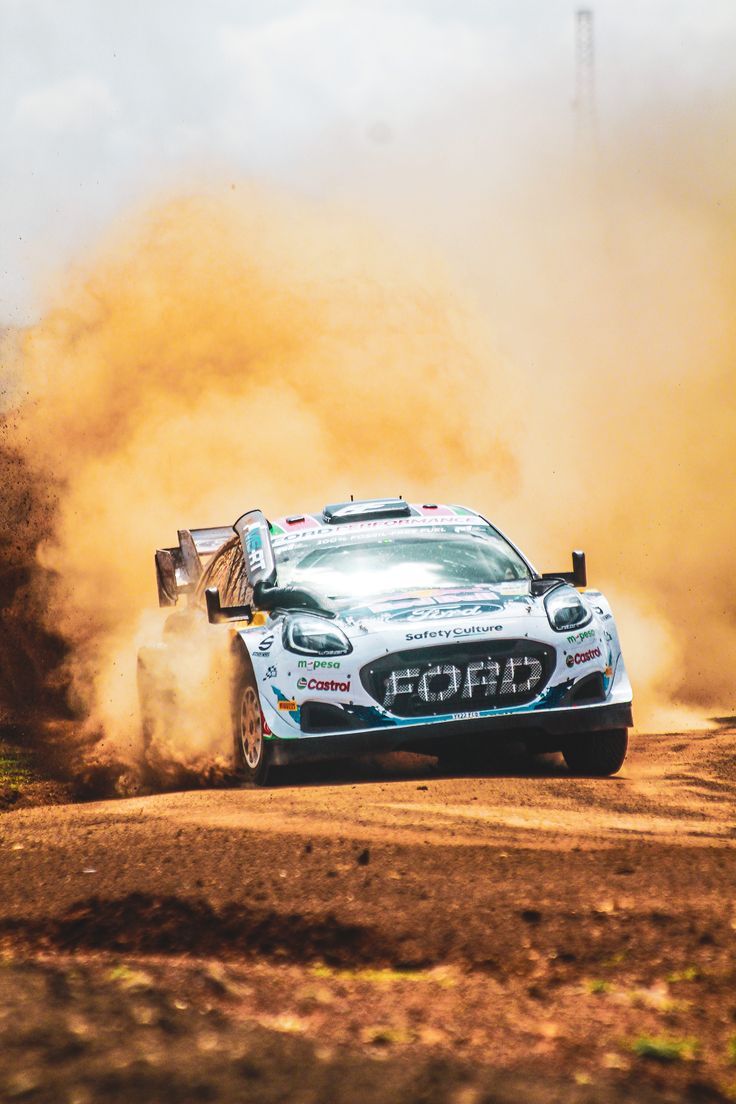 736x1104 WRC
