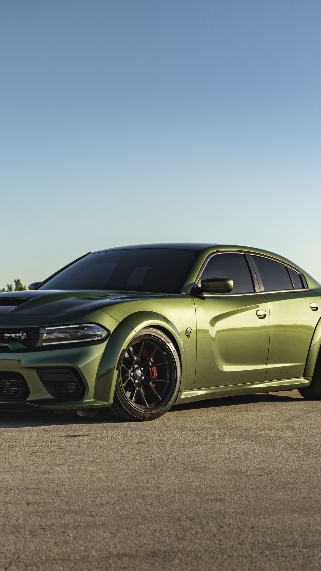 1080x1920 Download Dodge Charger SRT Hellcat, Dodge, Charger, SRT Hellcat, Green Wallpaper in 1080x1920 Resolution