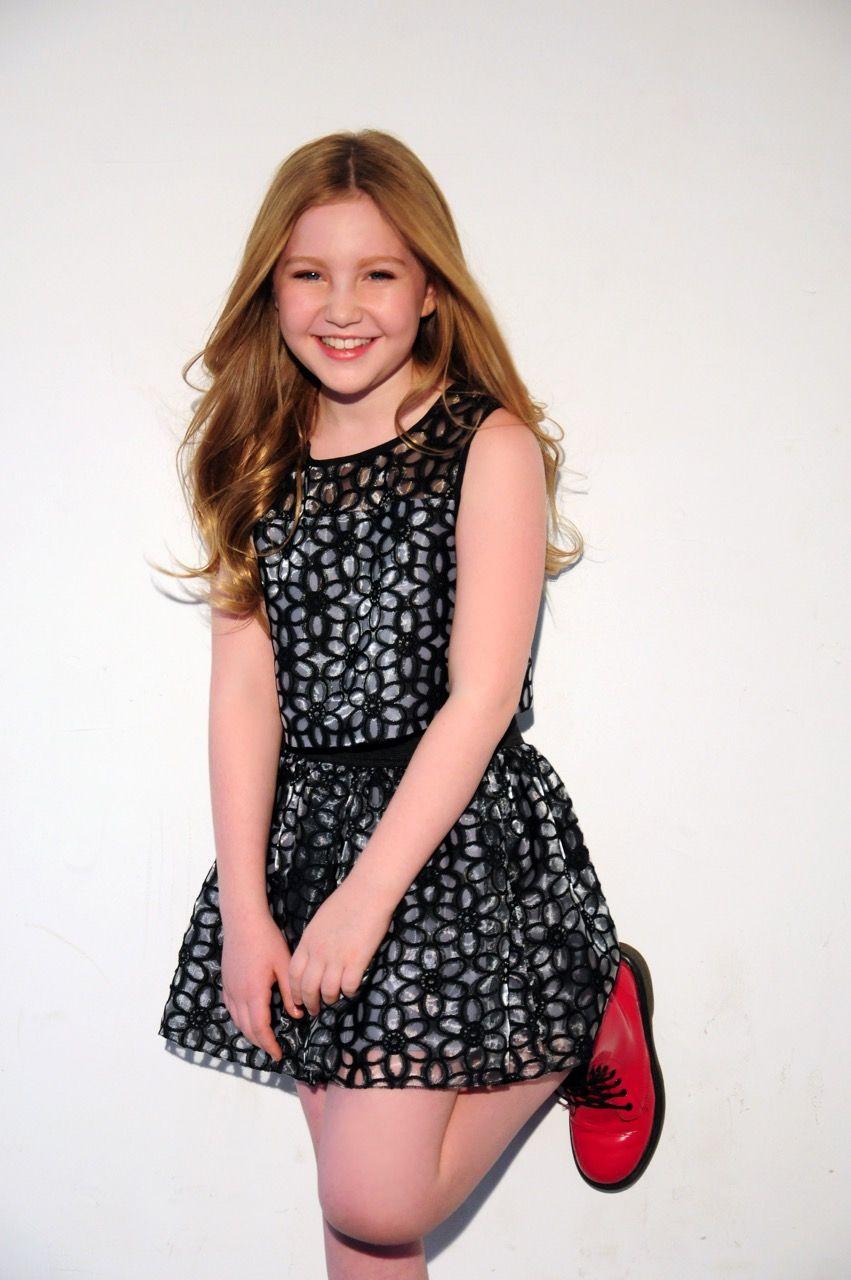 851x1280 Ella Anderson Wallpaper