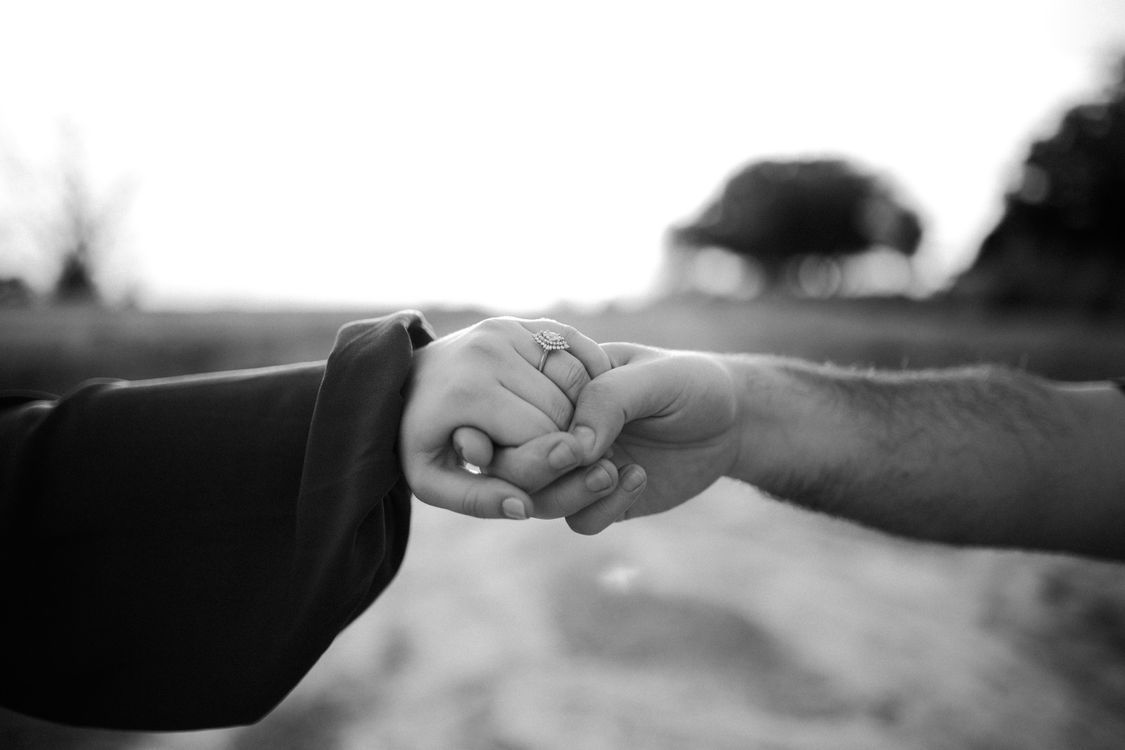 1125x750 Photo Of People Holding Hands · Free
