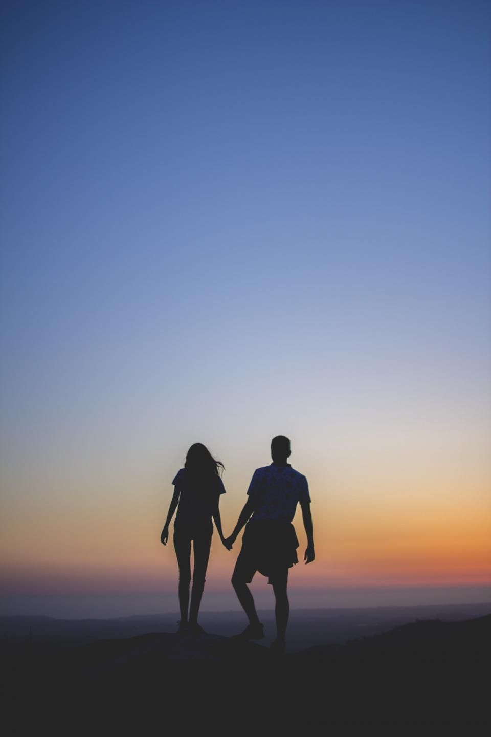 960x1440 Free two people holding hand Image Free Image on Everypixel