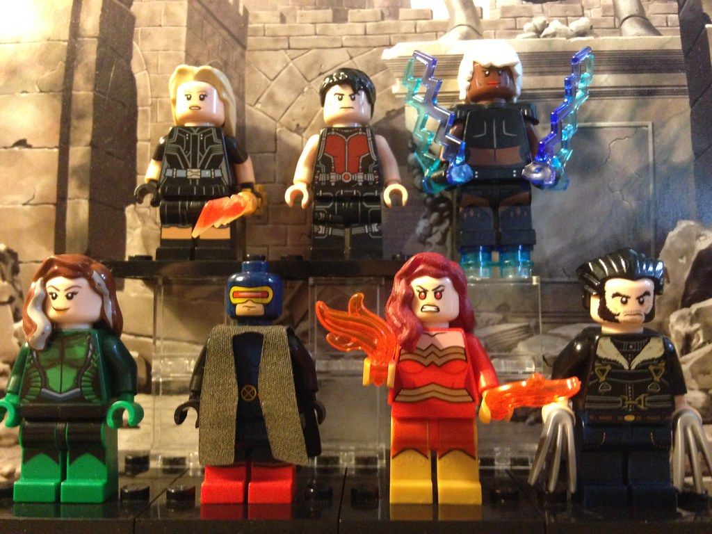 1024x768 LEGO X Men. Left To Right Bottom: Rogue, Cyclops, Dark Phoe