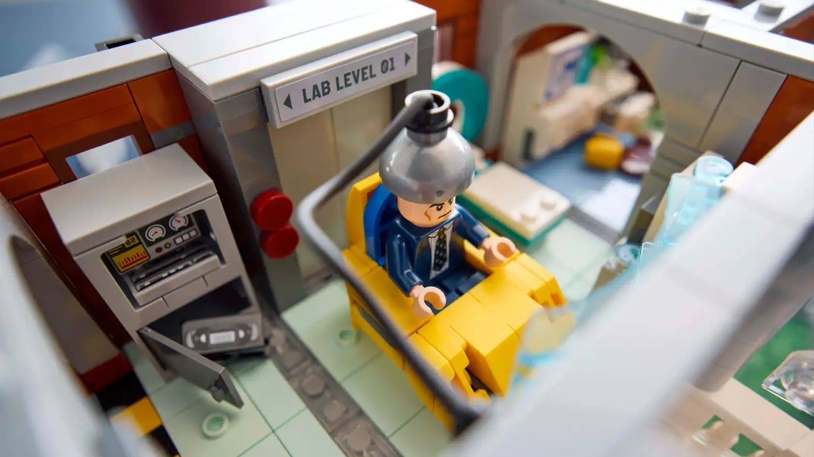 1600x900 LEGO Marvel X Men: The X Mansion Boasts 5 New Minifigures!