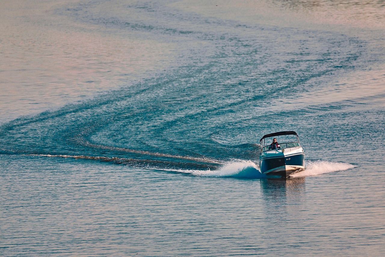 1280x853 Boat Motor River