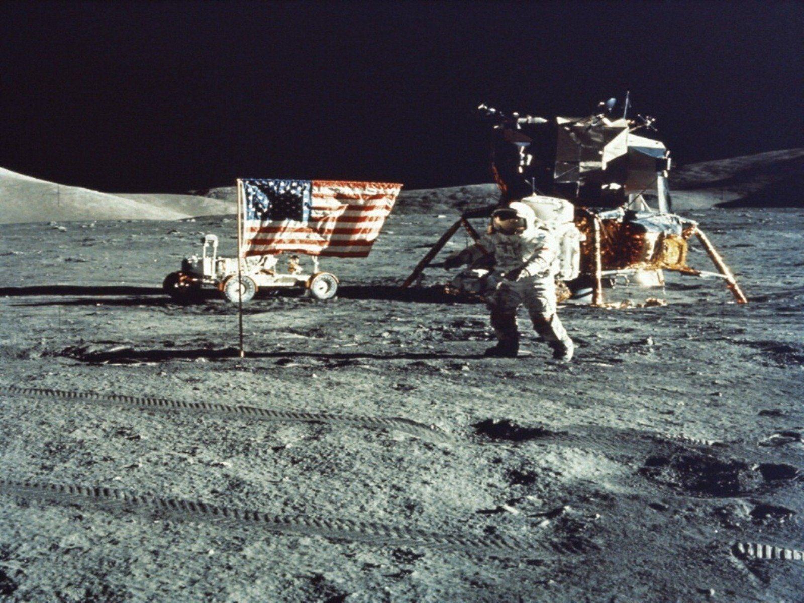 1600x1200 space, Moon, Astronaut, Man, Nasa, America, Mission, Apollo Wallpaper HD / Desktop and Mobile Background