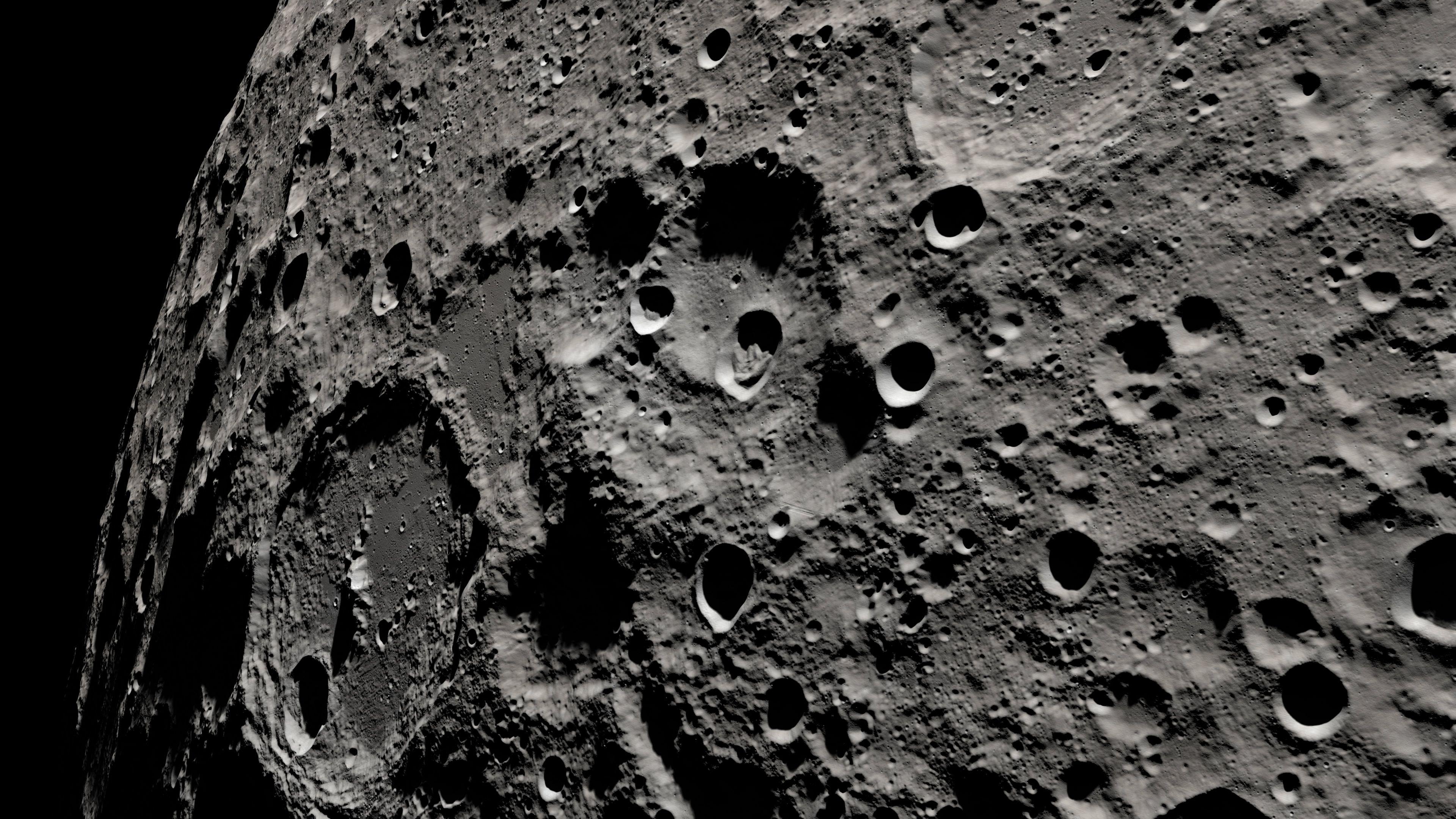 3840x2160 See the moon from the perspective of Apollo 13 astronauts