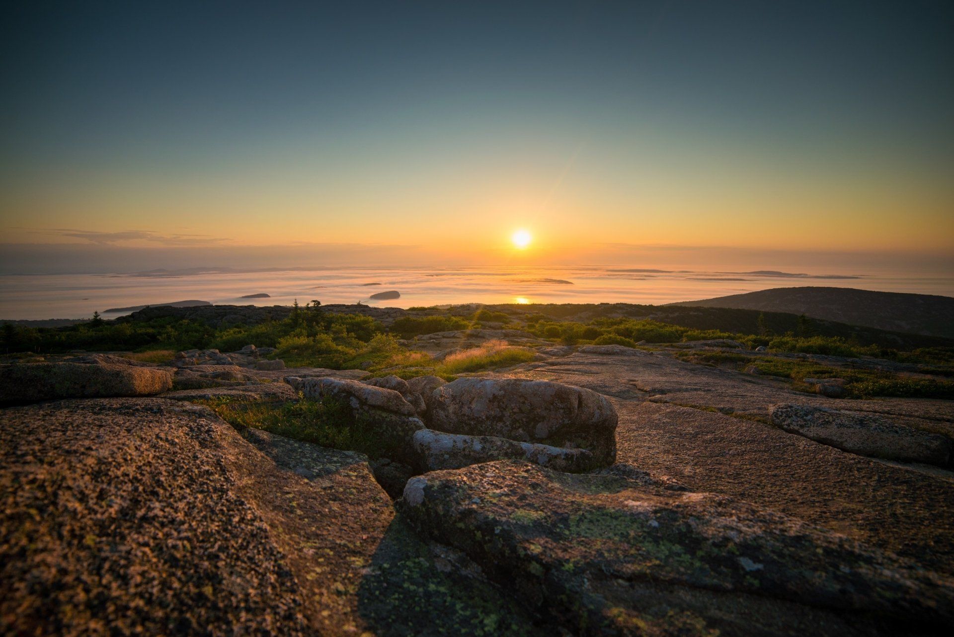 1920x1282 Sunrise Over Coastal National Park