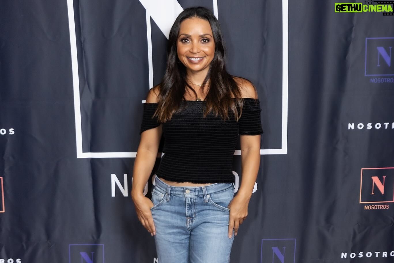 1367x914 Danielle Nicolet