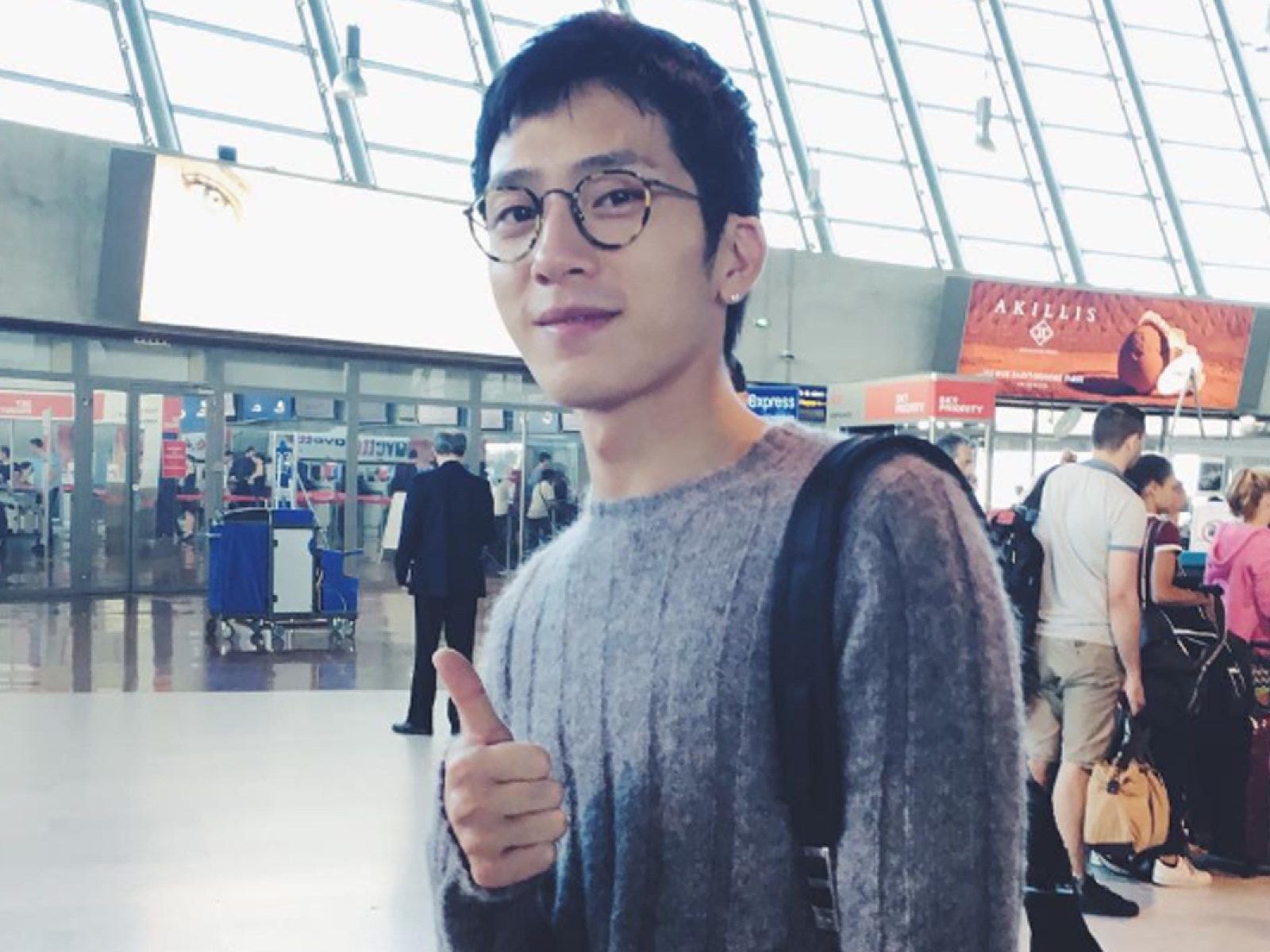 1600x1200 Is Jing Boran Married? 'The Early Spring' Star's Viral 'Secret Wedding' Rumours With Liu Wen Explained
