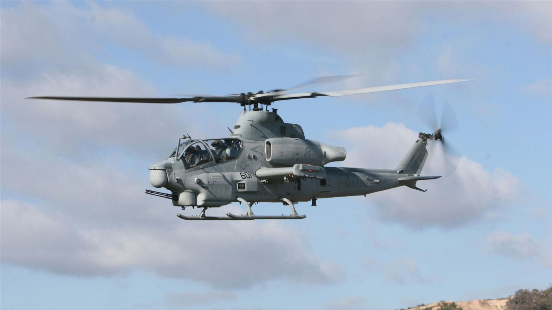 1920x1080 Bell AH 1Z Viper Helicopter Modern Aircraft Wallpaper