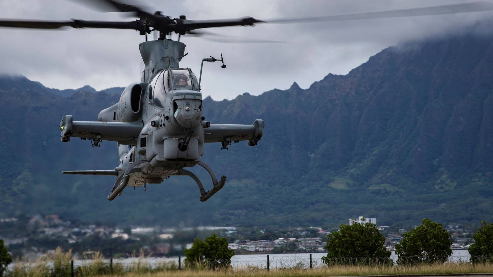 1600x900 Two Marine Corps Pilots Killed in Arizona Helicopter Crash