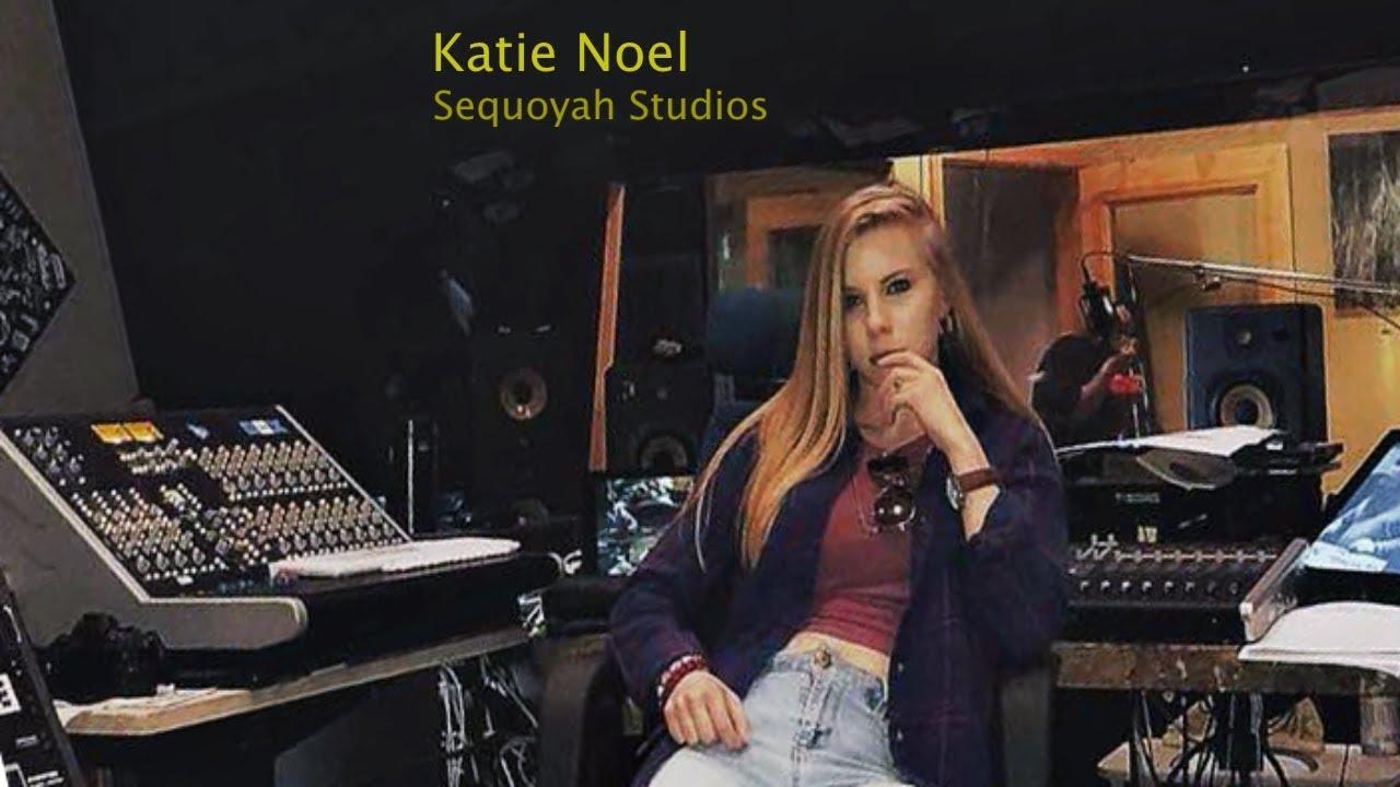 1280x720 Katie Noel Wallpaper