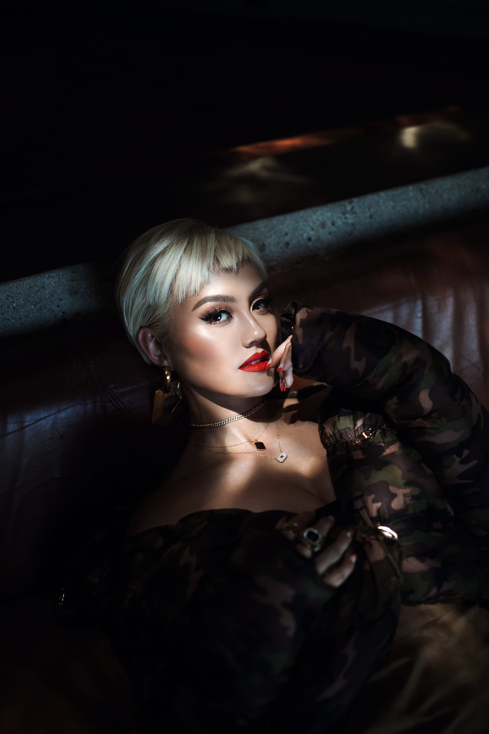 1600x2400 Agnez Mo Wallpaper