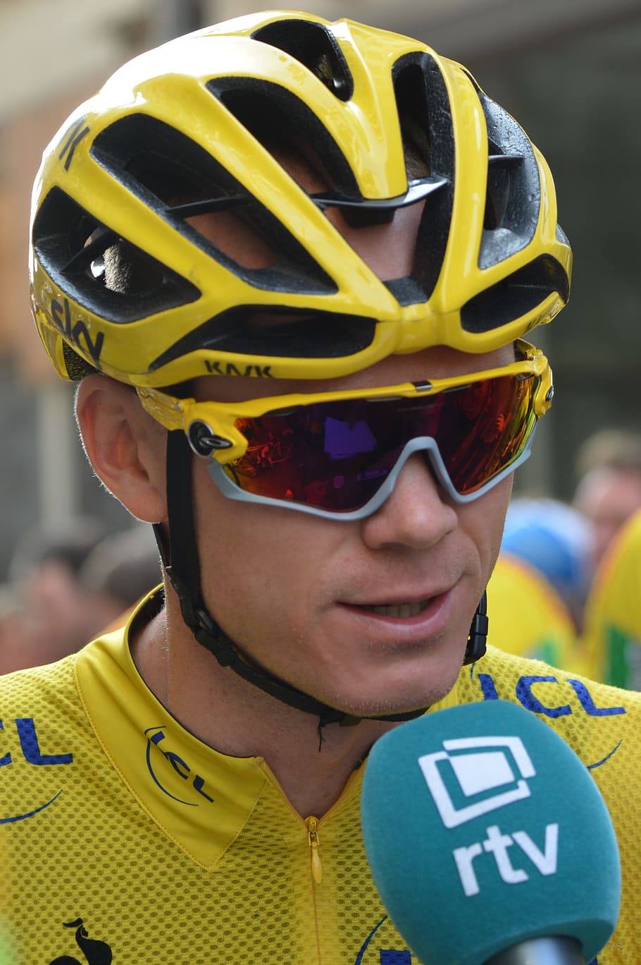 910x1368 HD wallpaper: Chris Froome, Champion, Yellow Jersey, celebrity, cyclist, professional road bicycle racer