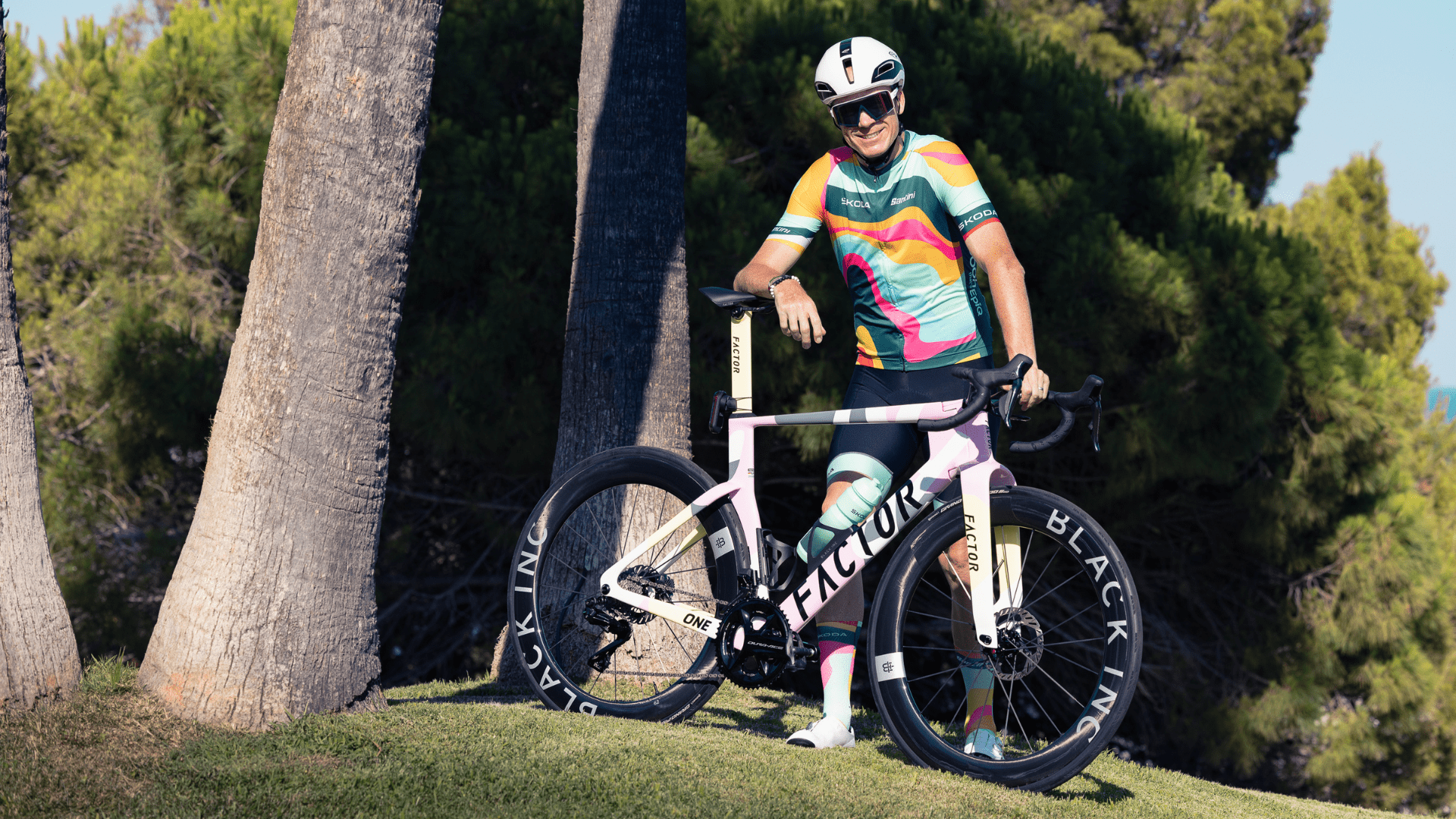 1920x1080 Legend Chris Froome Takes You Behind the Scenes of the Tour de France - Škoda Storyboard