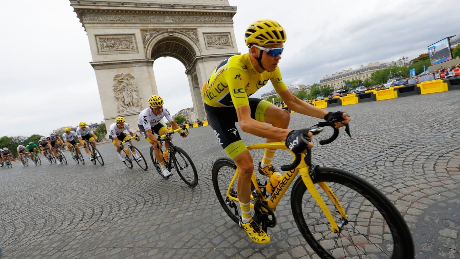 1600x900 Chris Froome takes fourth Tour de France title in Paris