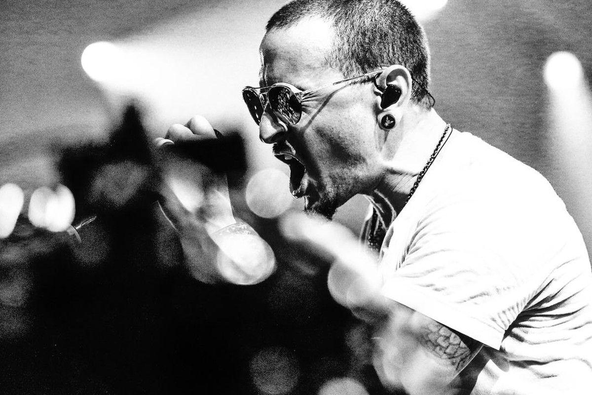 1200x800 Chester Bennington Taught His Fans How to Grieve Him