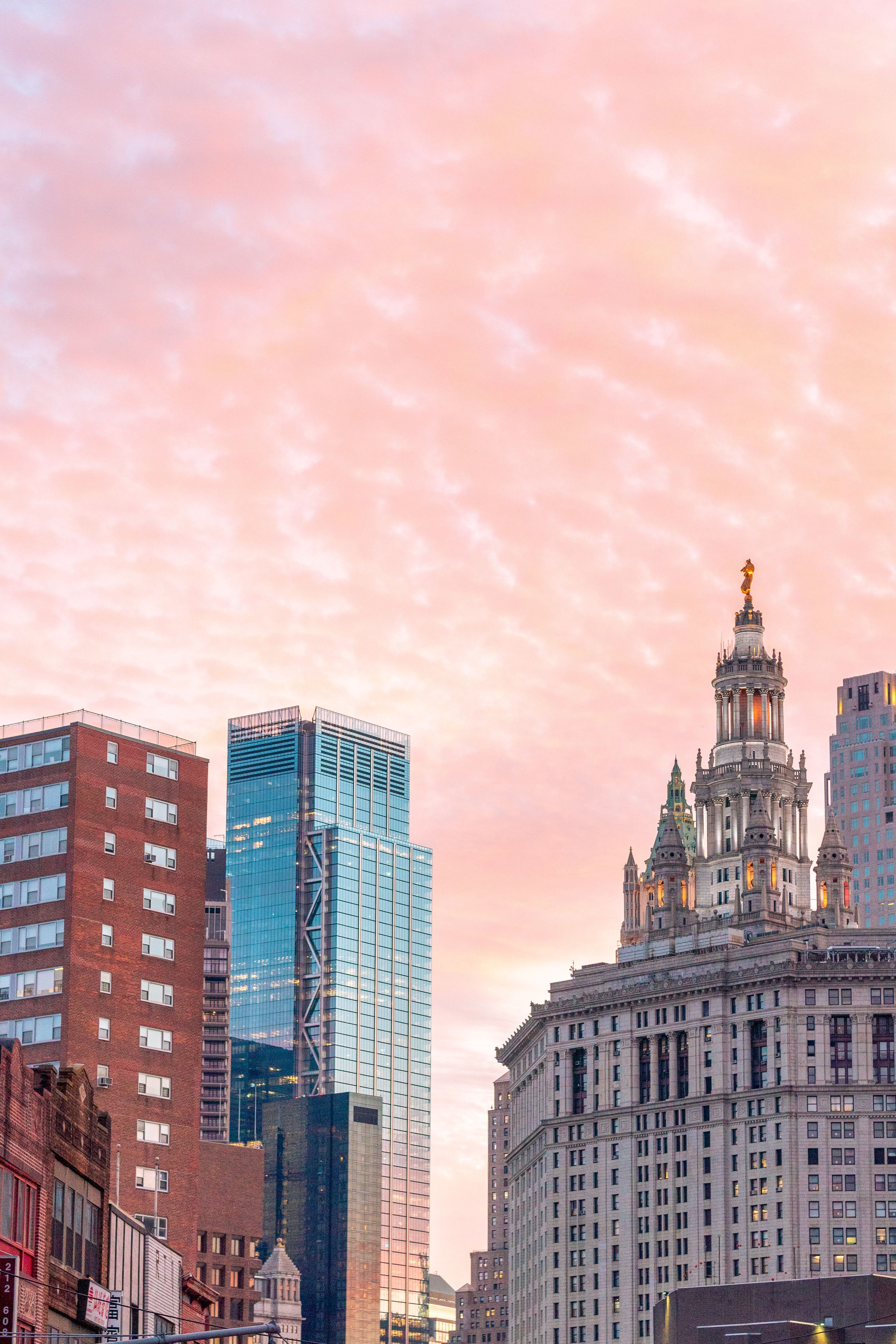 3457x5185 New York City Cityscape under a Pink Sky · Free