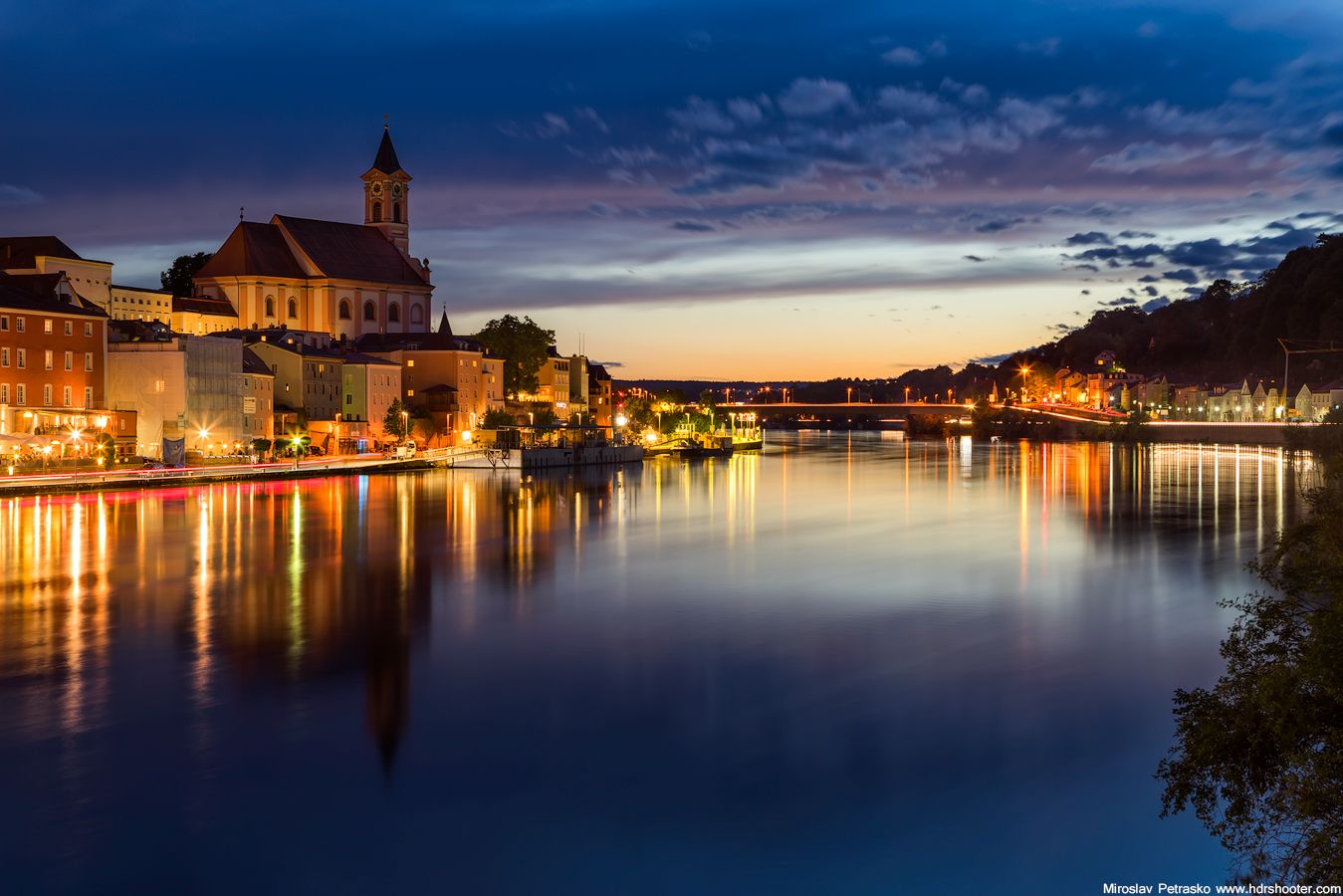 1349x900 Rainy sunset over Passau