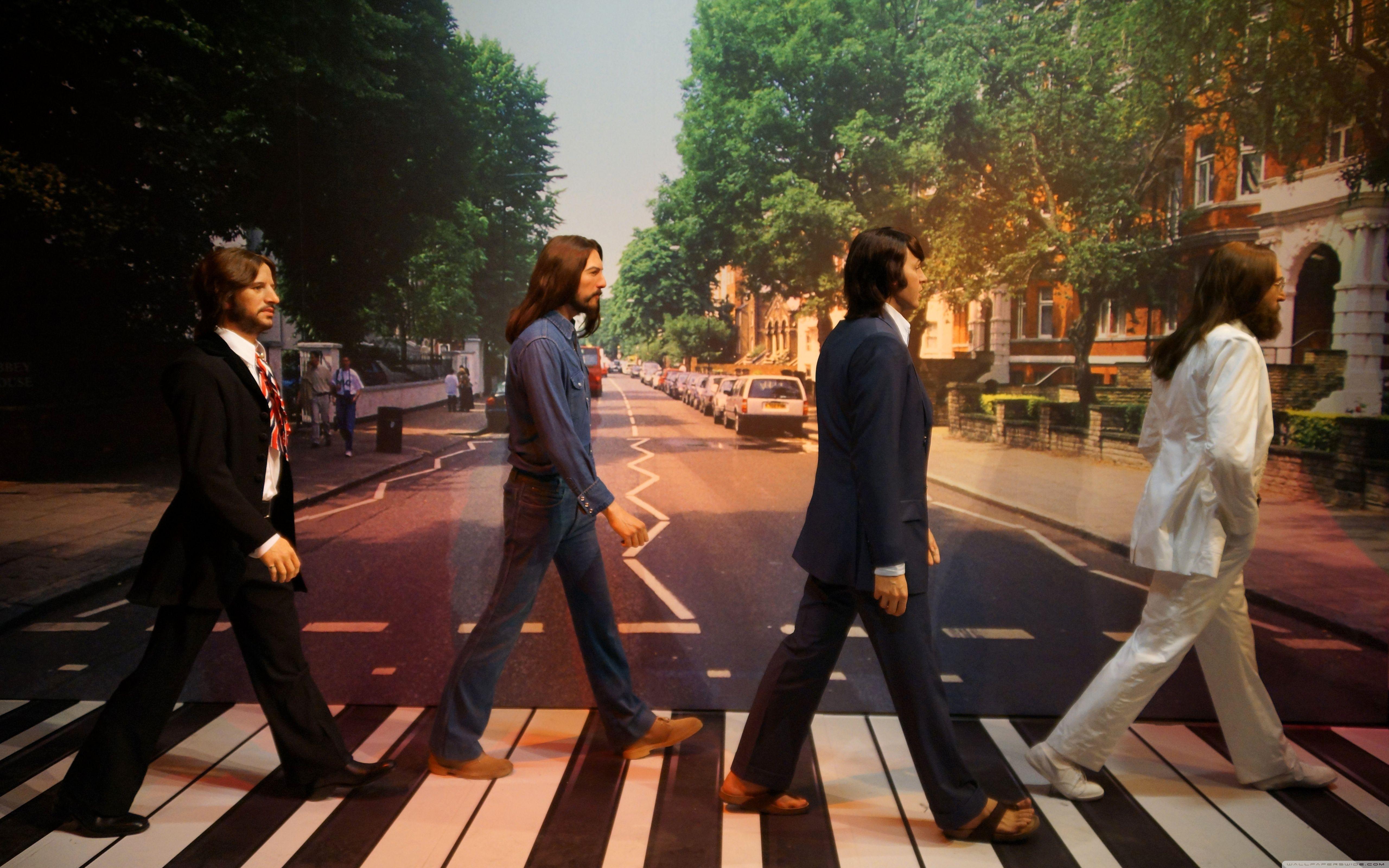 Пешеходы песня слушать. Beatles "Abbey Road". Группа Битлз Эбби роуд. Пол Маккартни Abbey Road. Джон Леннон Эбби роуд.