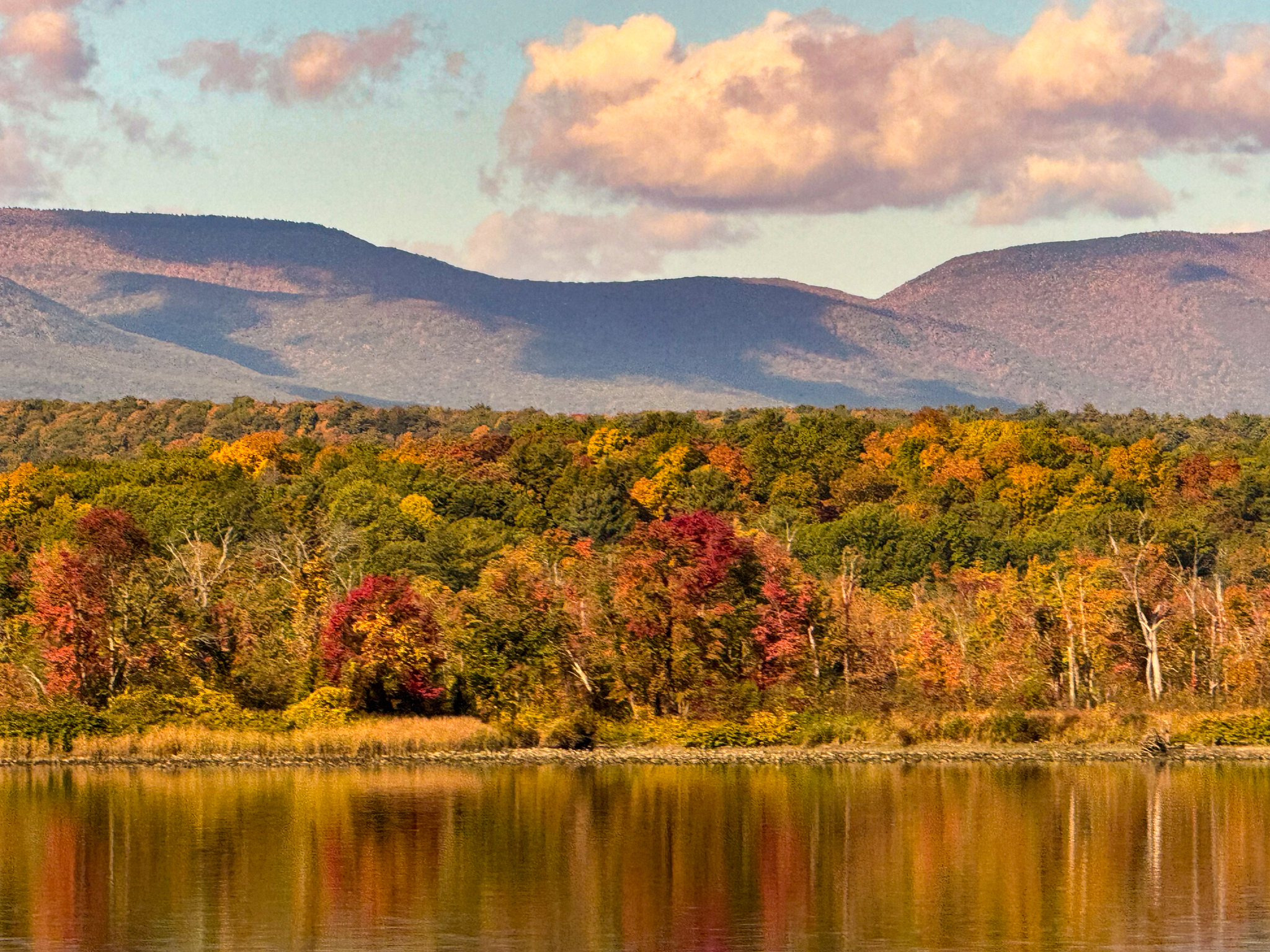 2048x1536 Autumn Ridges Rising Beyond the Hudson (Hudson River Series 2 of 4)