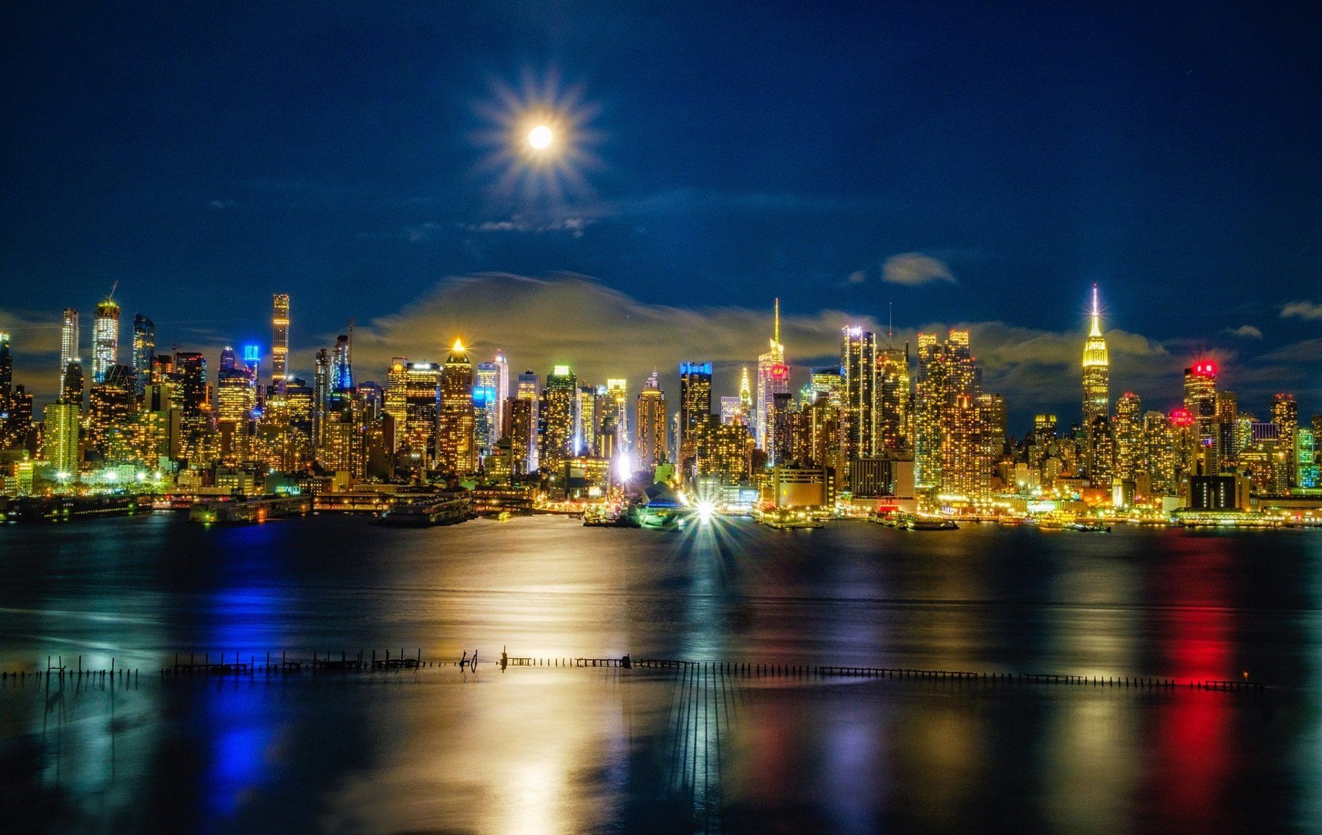 1920x1213 Download Skyscraper City Building River Hudson River Manhattan Man Made New York HD Wallpaperx1294