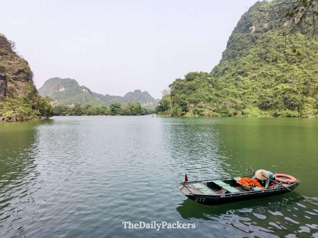 1024x768 Trang An Boat Tour: Ninh Binh's Most Scenic Attraction