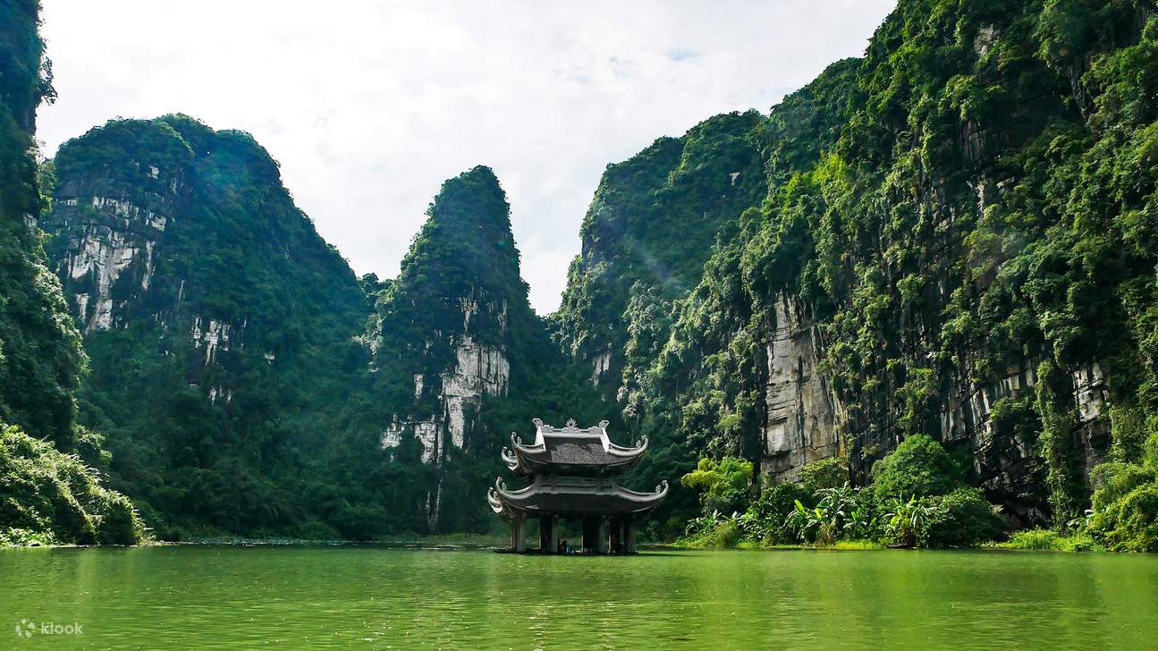 1295x728 Ninh Binh Day Tour from Ha Noi: Hoa Lu, Trang An and Hang Mua Cave