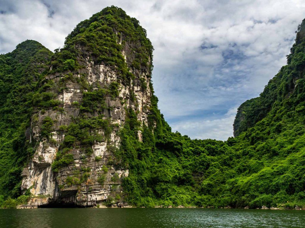 1024x768 Trang An Or Tam Coc. Best Ninh Binh Boat Tour? Stops & Flip Flops