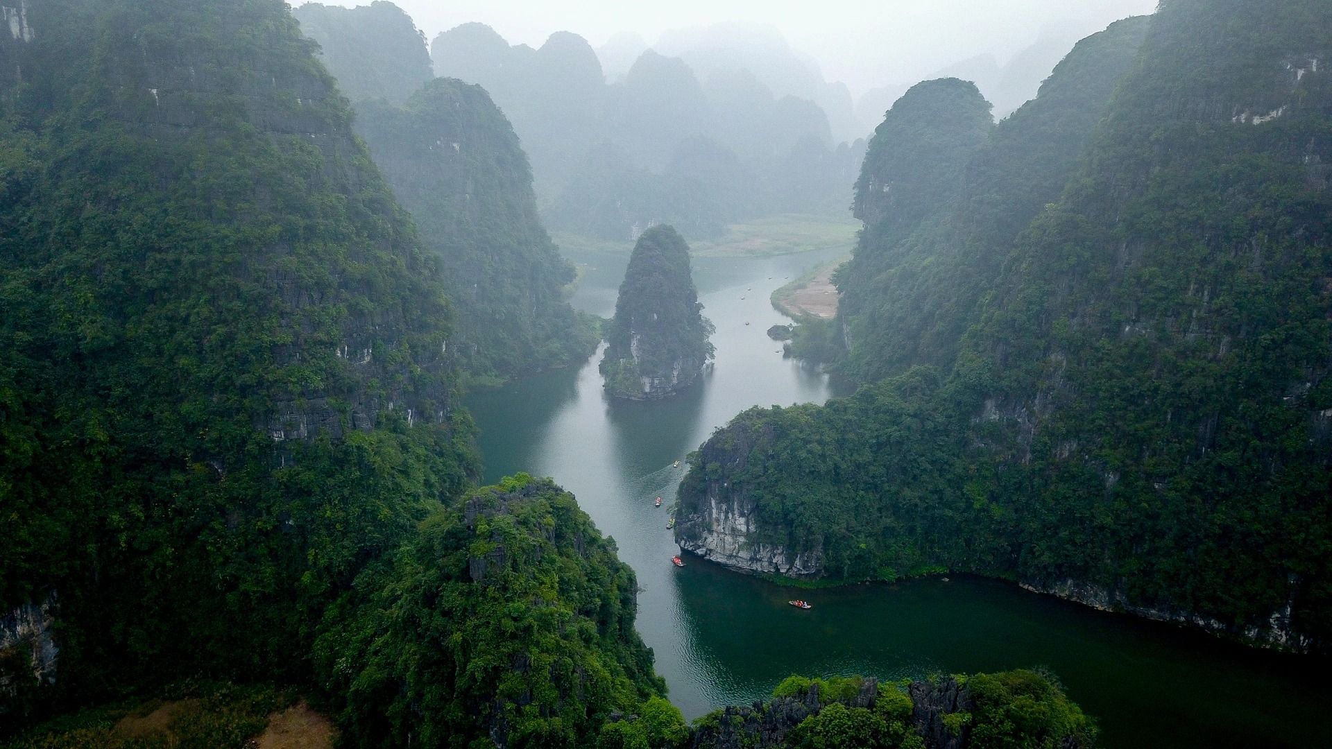 1920x1080 Explore Trang An's Must See Caves: Dot Cave & Nau Ruou Cave