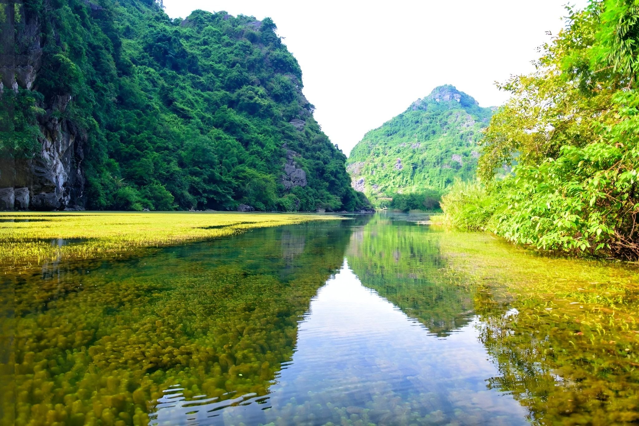 2048x1366 Trang An Boat Tour Experience: Discover Tranquil Beauty of Ninh Binh