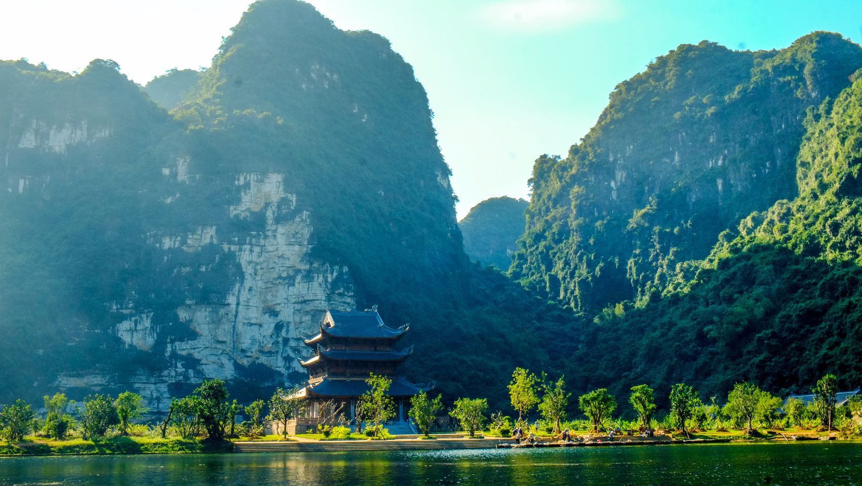 1702x960 Ninh Xuân, Vietnam