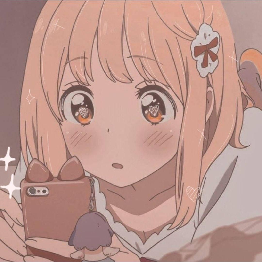 1080x1082 Cute Anime Girl PFP Yui Yamada Using Phone