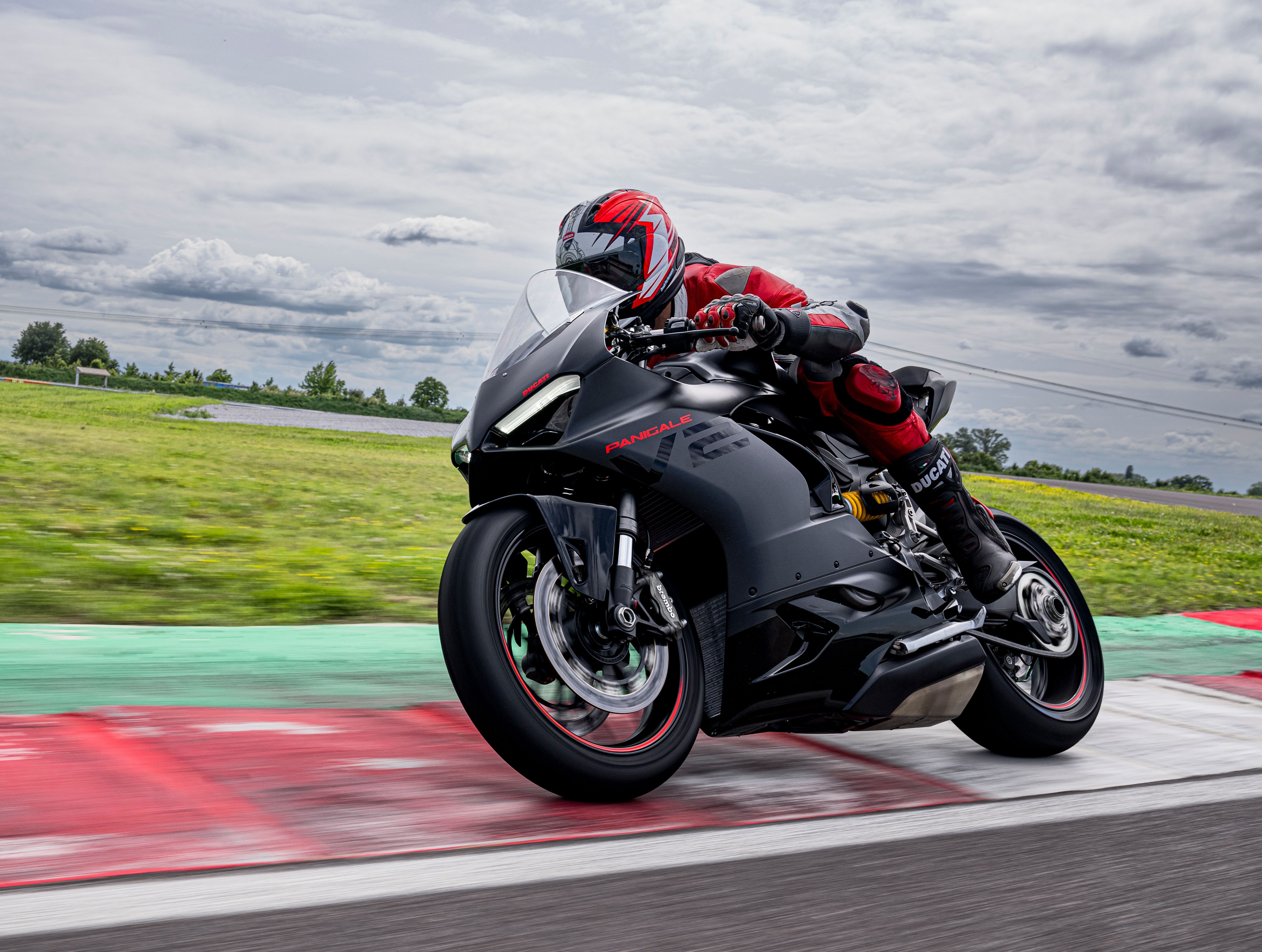 5085x3838 Ducati Panigale Wallpaper and Background