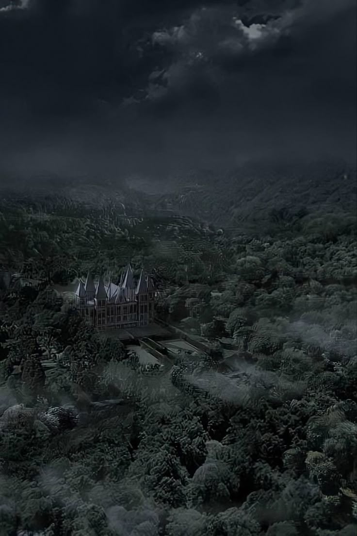 736x1104 Уединенный дом в лесу. Riddle manor, Castleton green aesthetic, Malfoy manor wallpaper