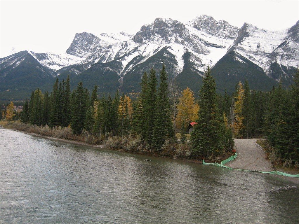 1024x768 Beautiful Mountain Scenery, Canmore, Canadian Rockies, Alb