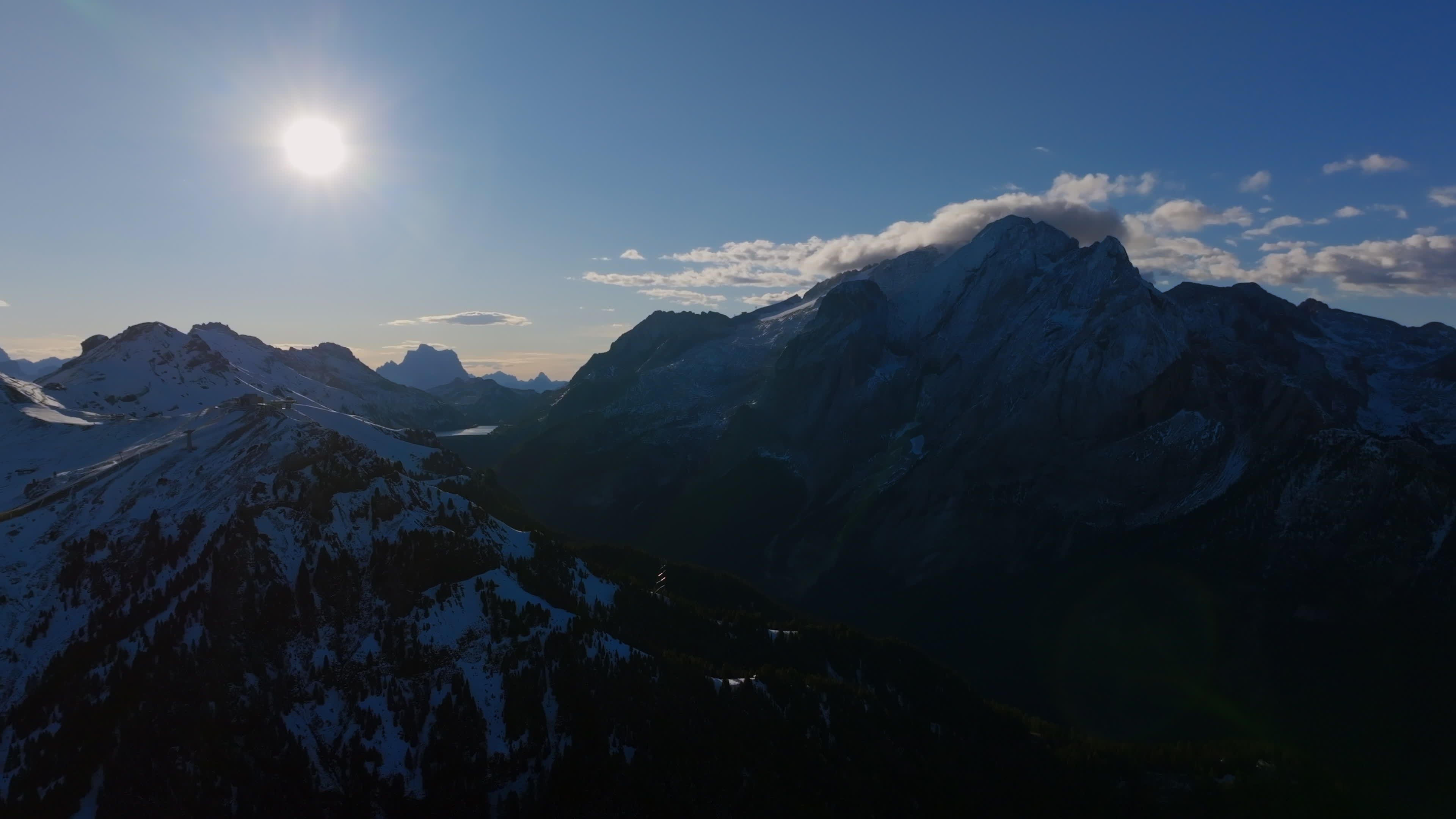 3840x2160 Majestic Mountain Panorama