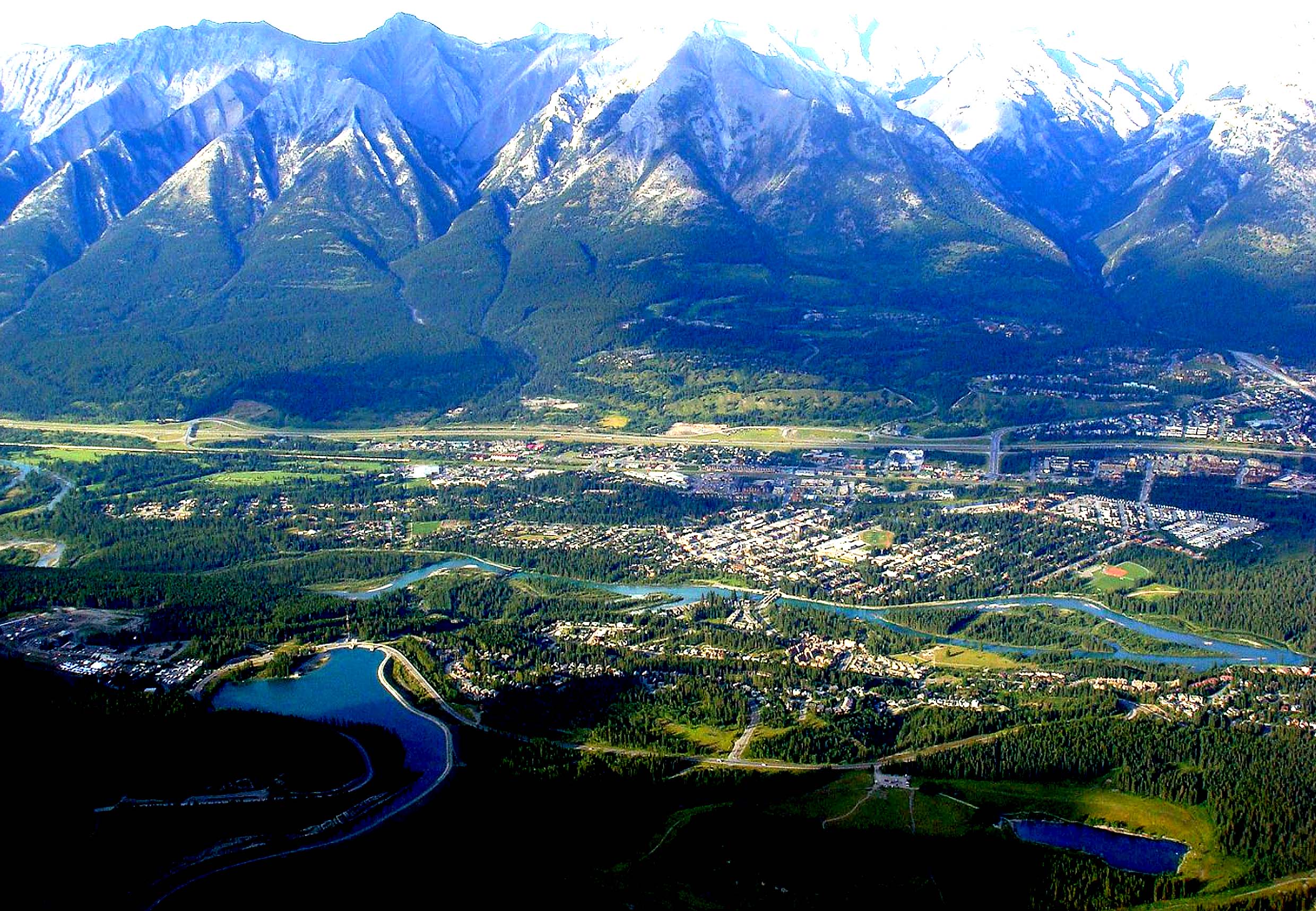 2480x1716 Canmore